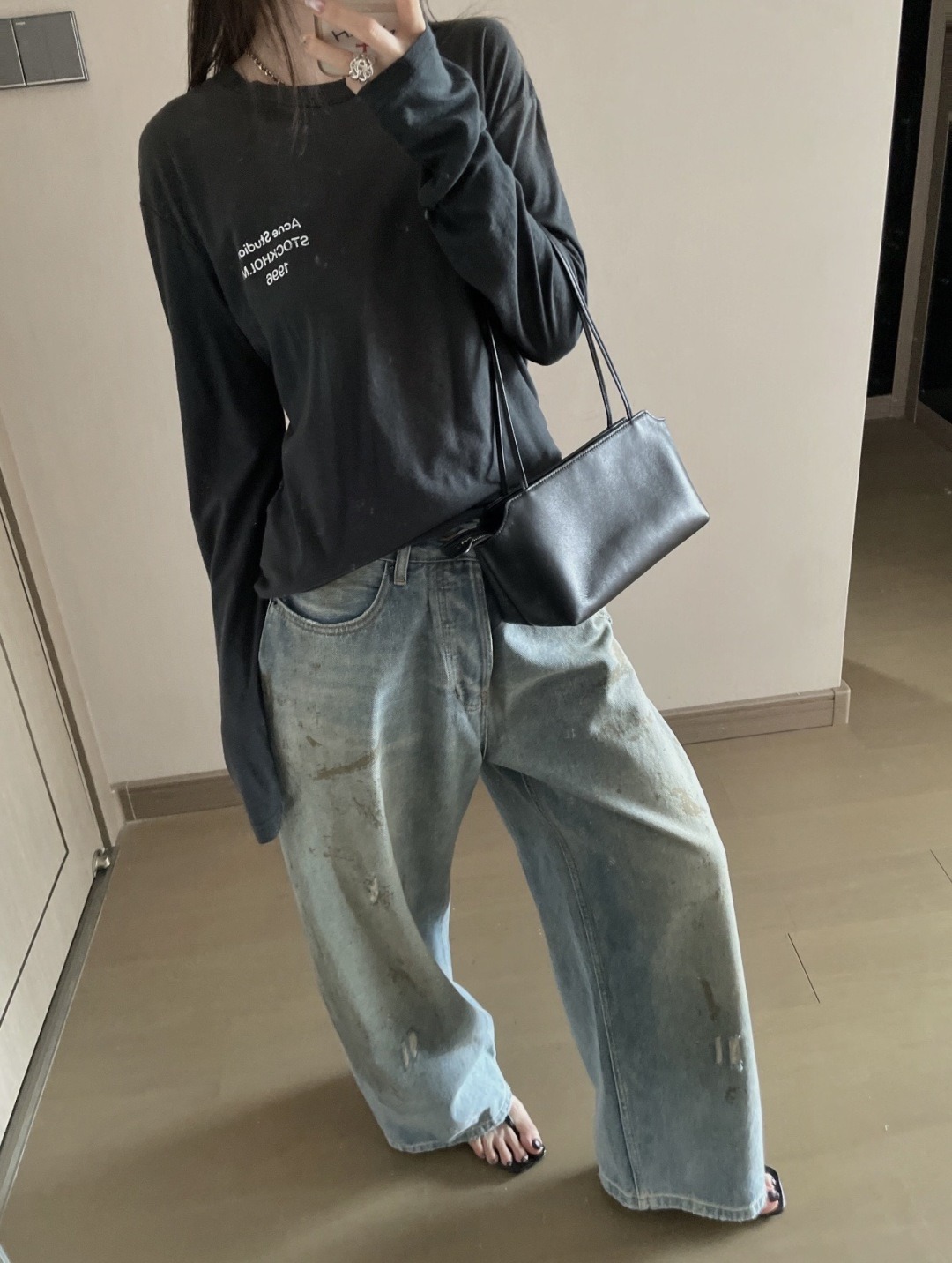 アクネ ストゥディオズ 1996 STOCKHOLM ロゴ 長袖Tシャツ ブラック A644230