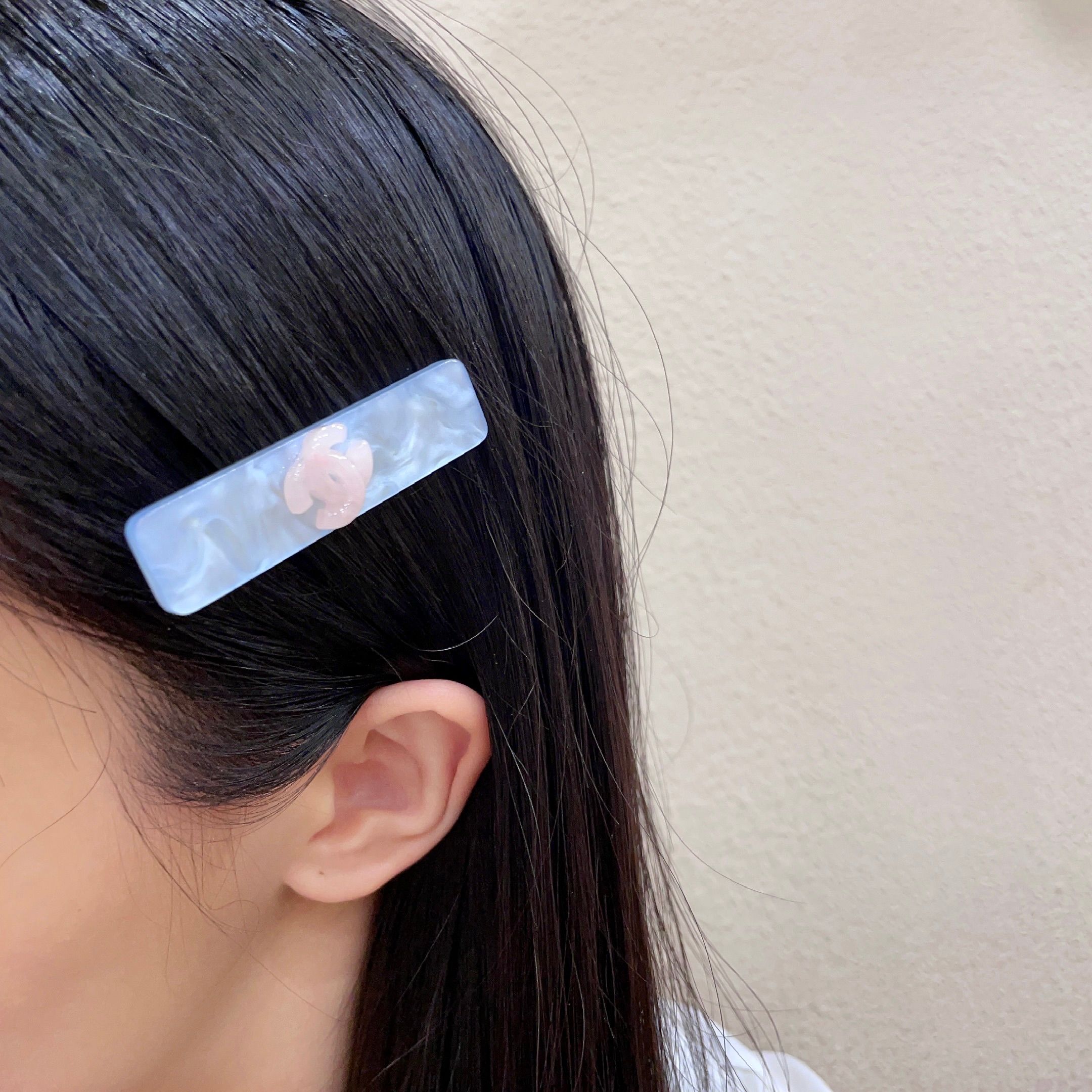 シャネル ロゴ ヘアクリップ ホワイト 詳細画像 1