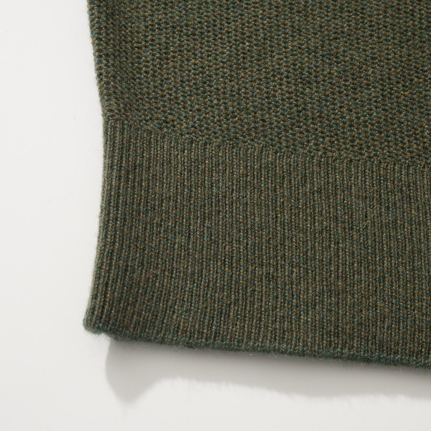 バレンシアガ City Pull クルーネック カシミヤ ニットセーター オリーブグリーン 詳細画像 3