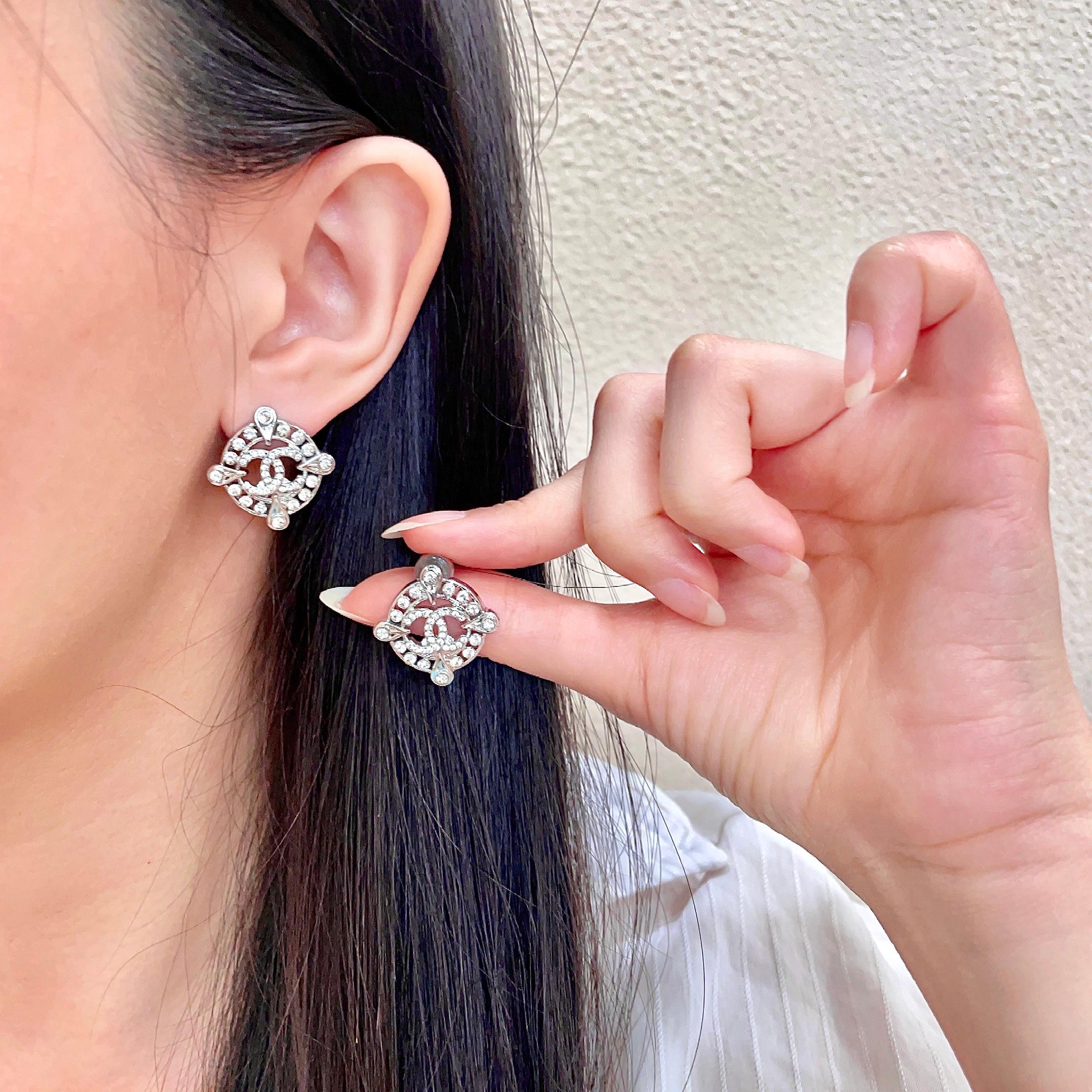 シャネル CCロゴ クリスタル スタッドピアス シルバー 詳細画像 1
