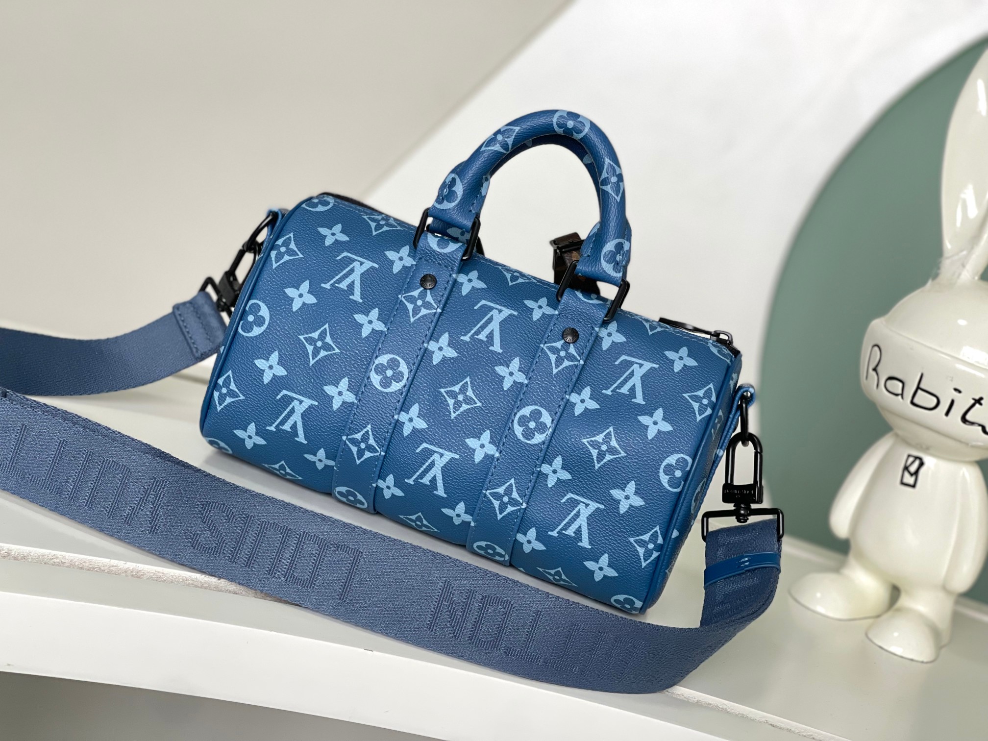 ルイ・ヴィトン Keepall Bandoulière 25 ブルー 詳細画像 3