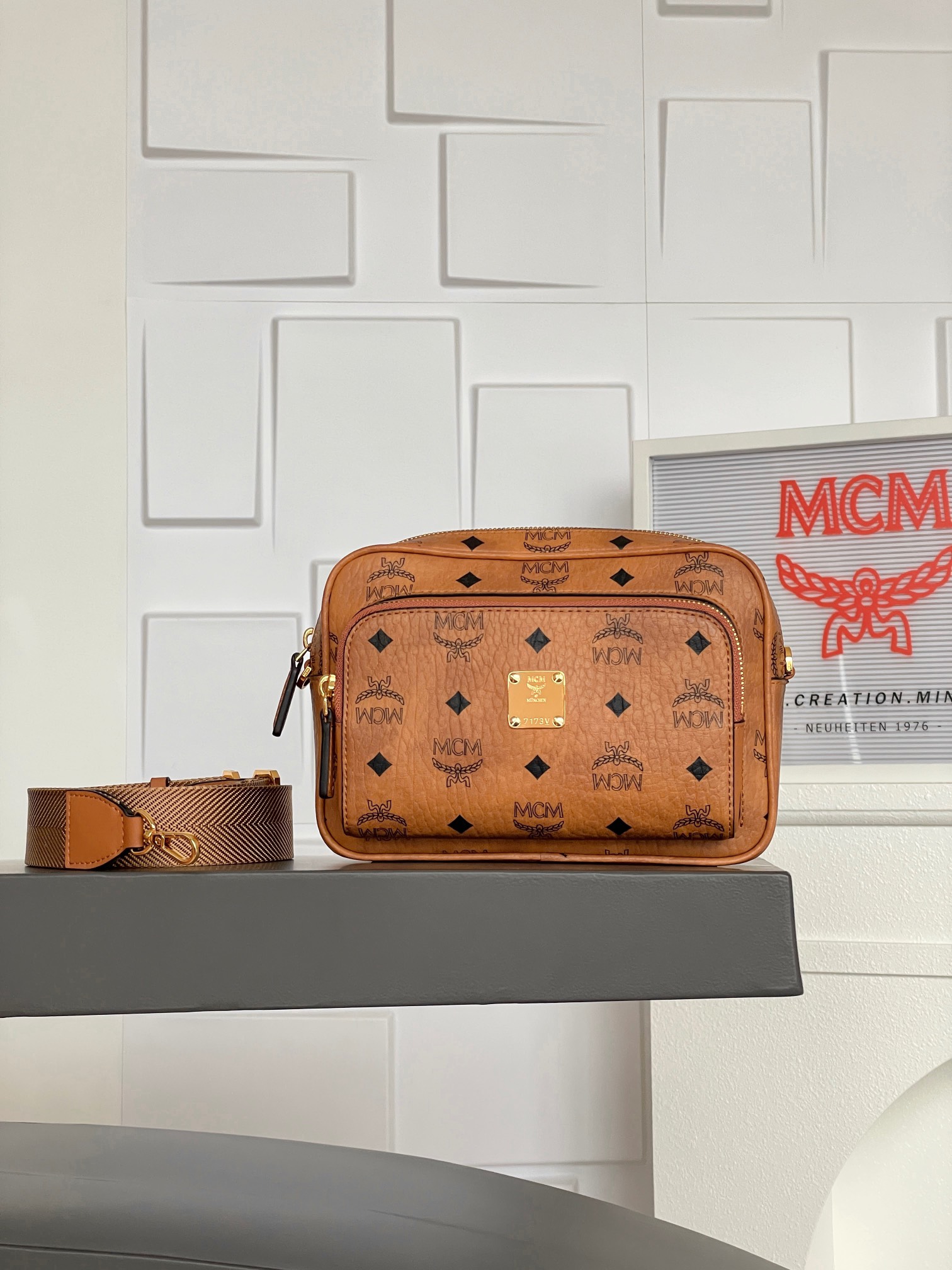 MCM アーレン ヴィセトス カメラバッグ コニャック 詳細画像 2