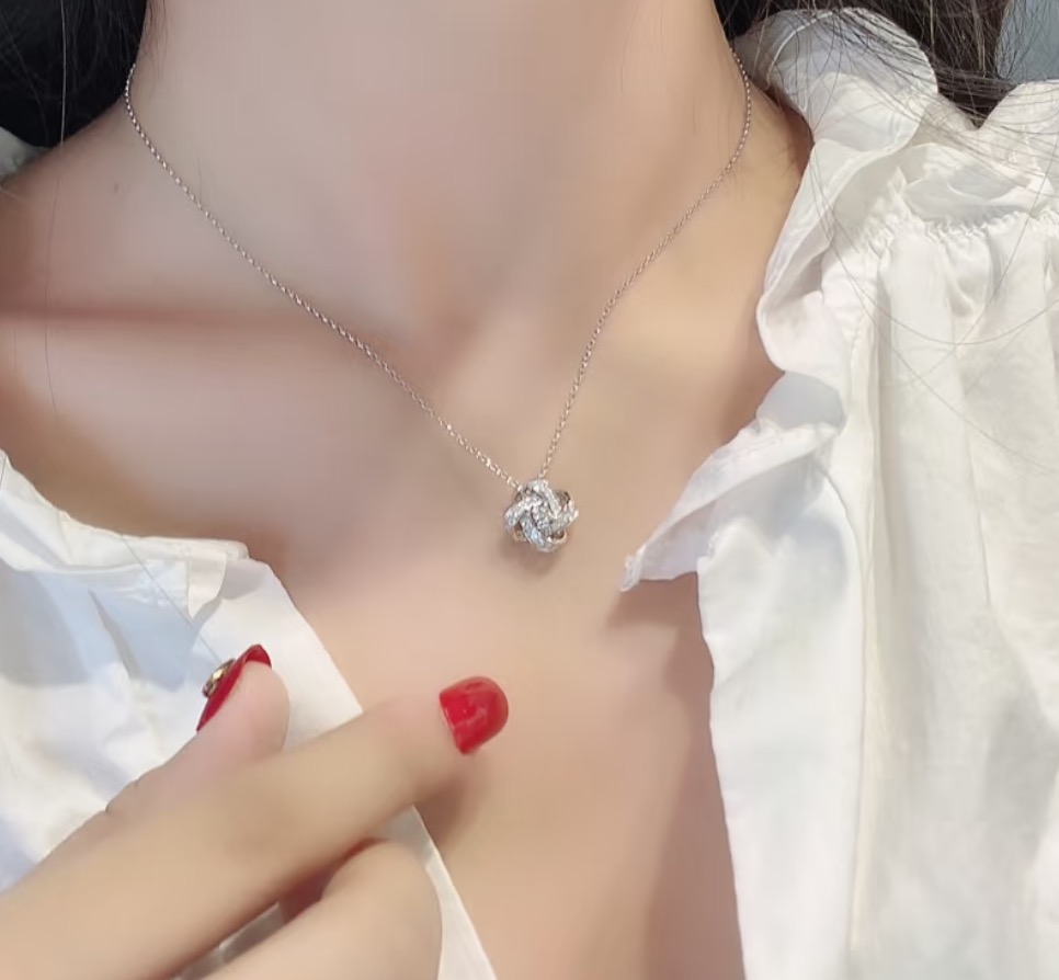 ブシュロン ウィンドミル ジオメトリックフラワー ネックレス A8098 詳細画像 3
