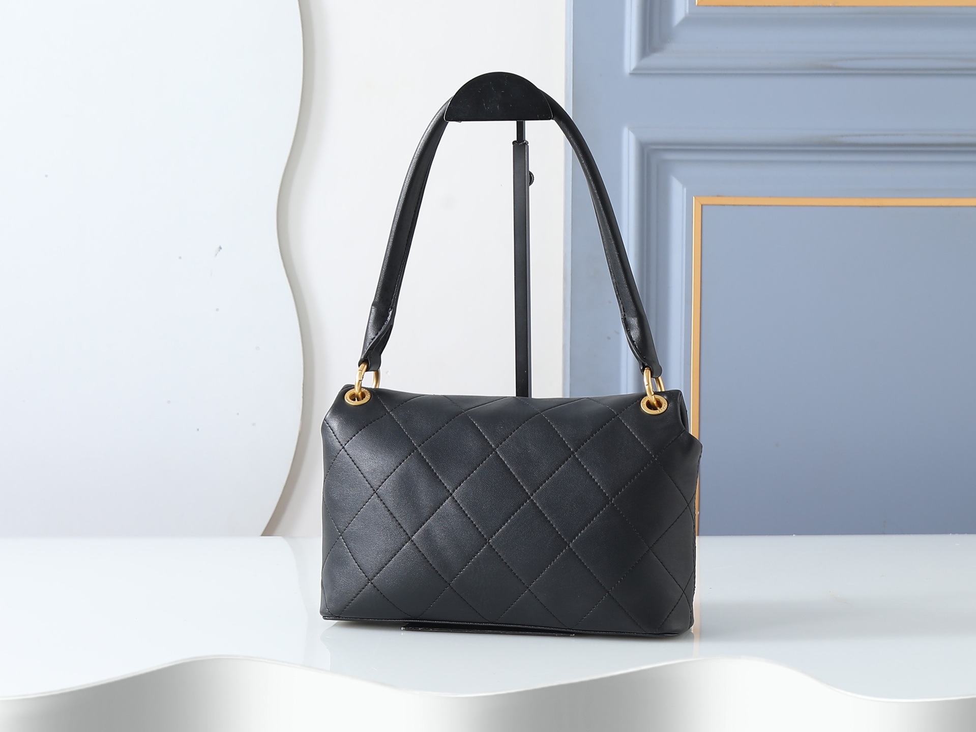 シャネル 26P ダブルC ターンロック キルティング フラップ チェーンショルダーバッグ ブラック 詳細画像 2