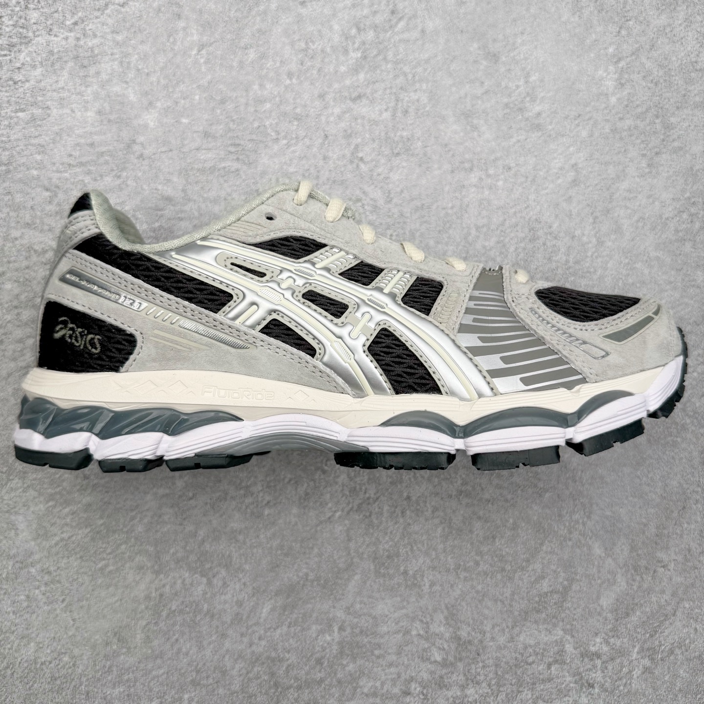 アシックス GEL-KAYANO 12.1 スニーカー グレー ブラック シルバー by3936030 詳細画像 1