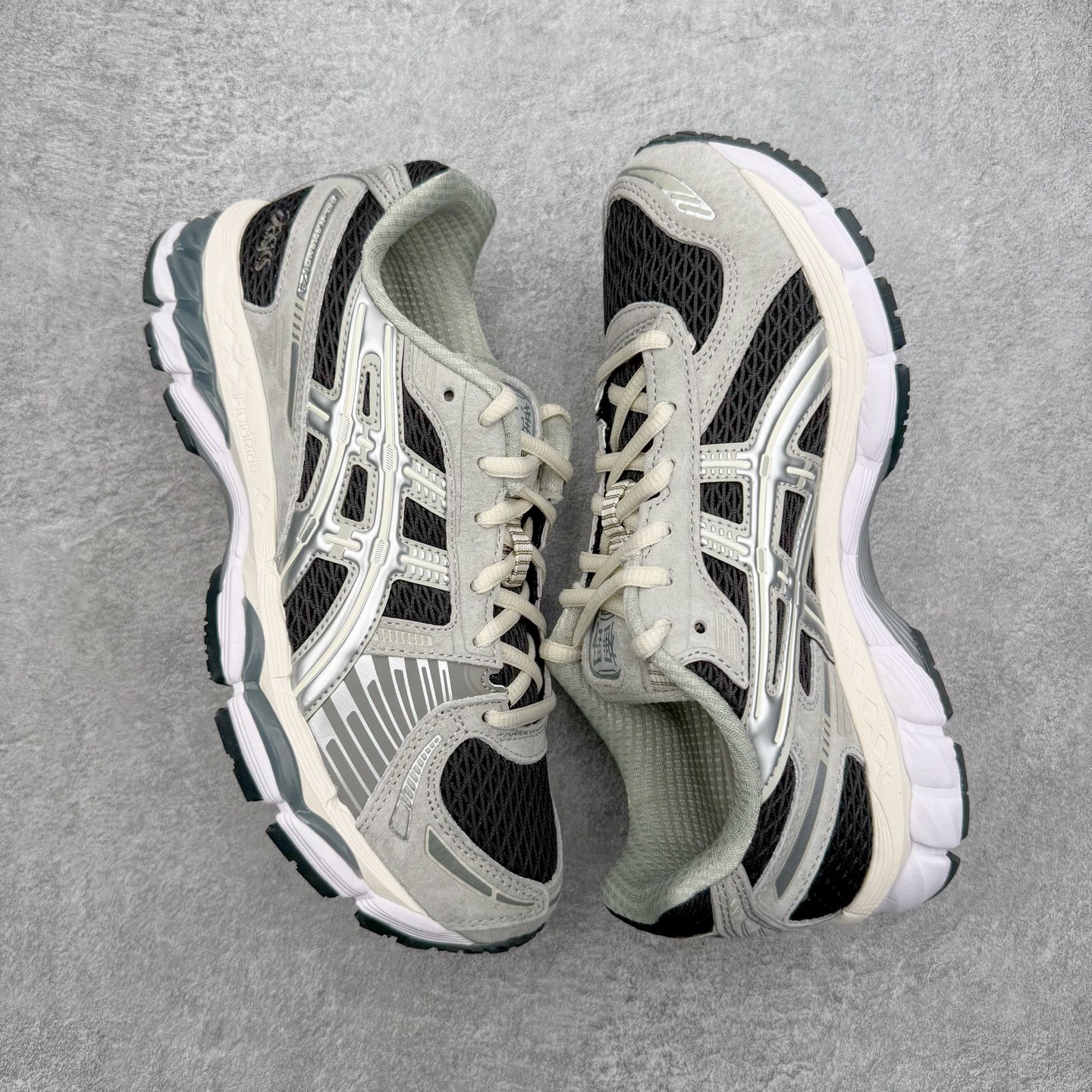 アシックス GEL-KAYANO 12.1 スニーカー グレー ブラック シルバー by3936030 詳細画像 3