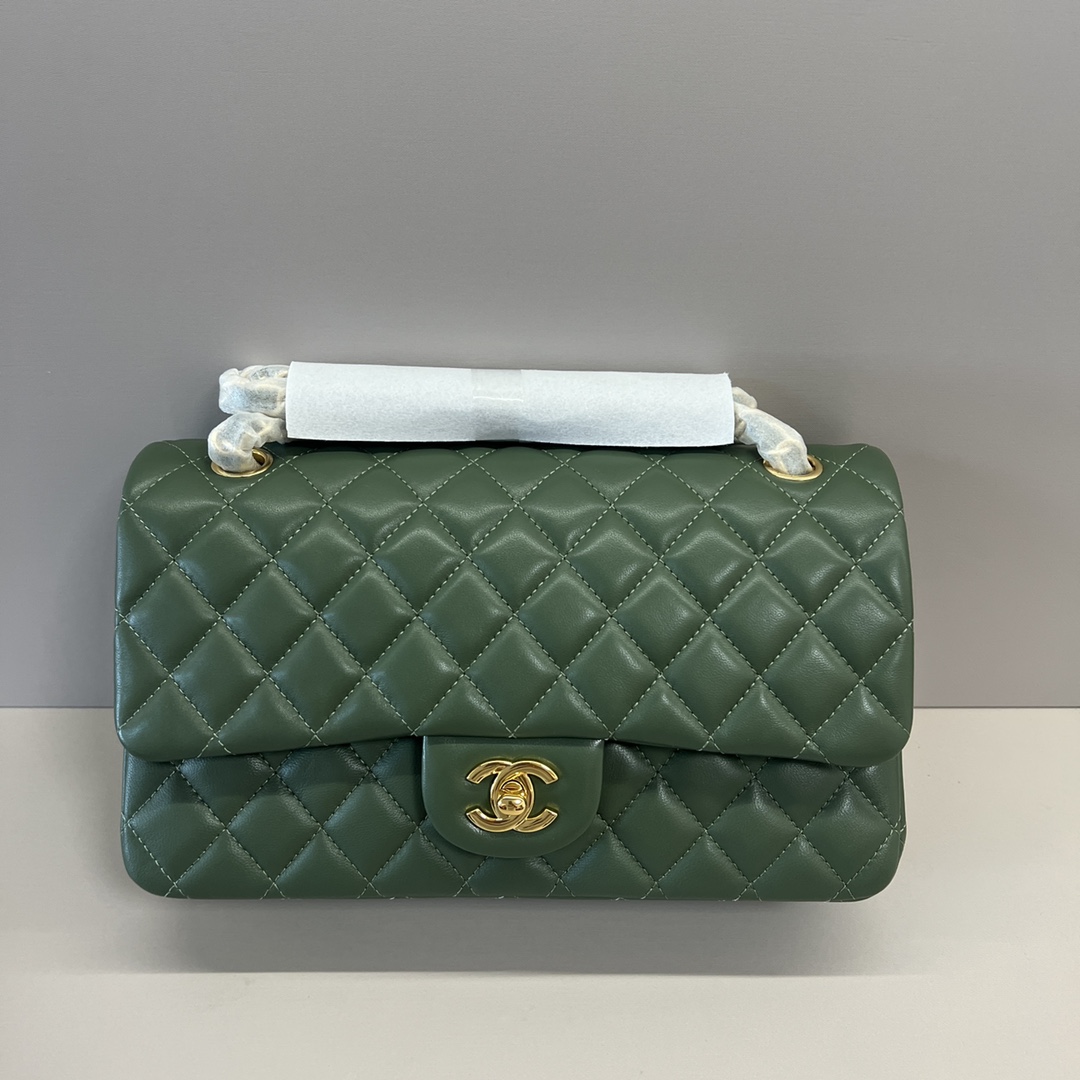 シャネル クラシックフラップ 2.55 チェーンショルダーバッグ 25cm ラムスキン 抹茶グリーン ゴールド金具 詳細画像 2
