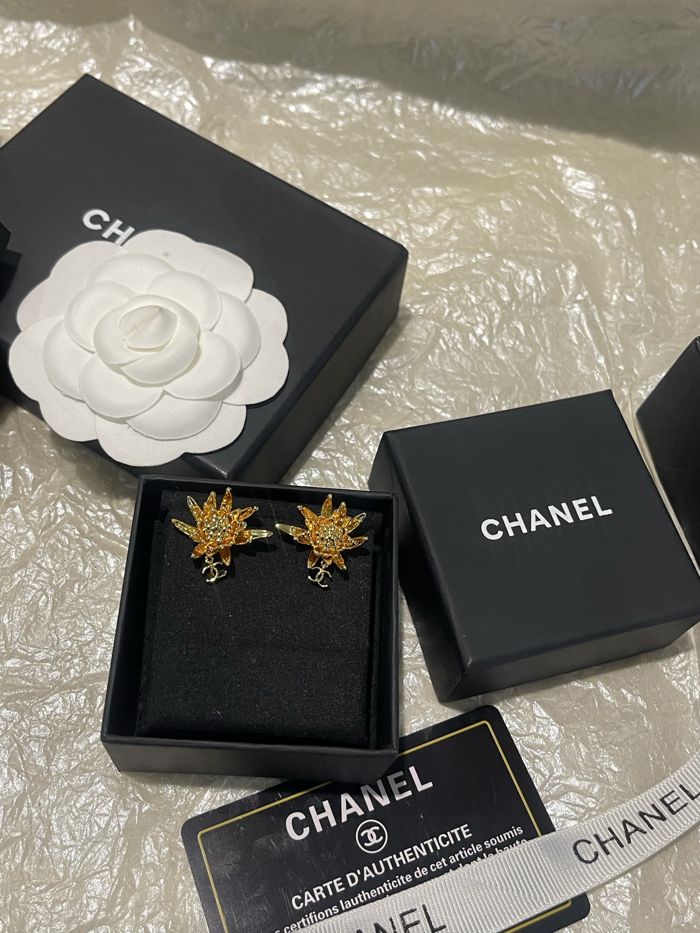 シャネル 小雛菊 K金 ダブルC ペンダント フラワーピアス ゴールド 詳細画像 2