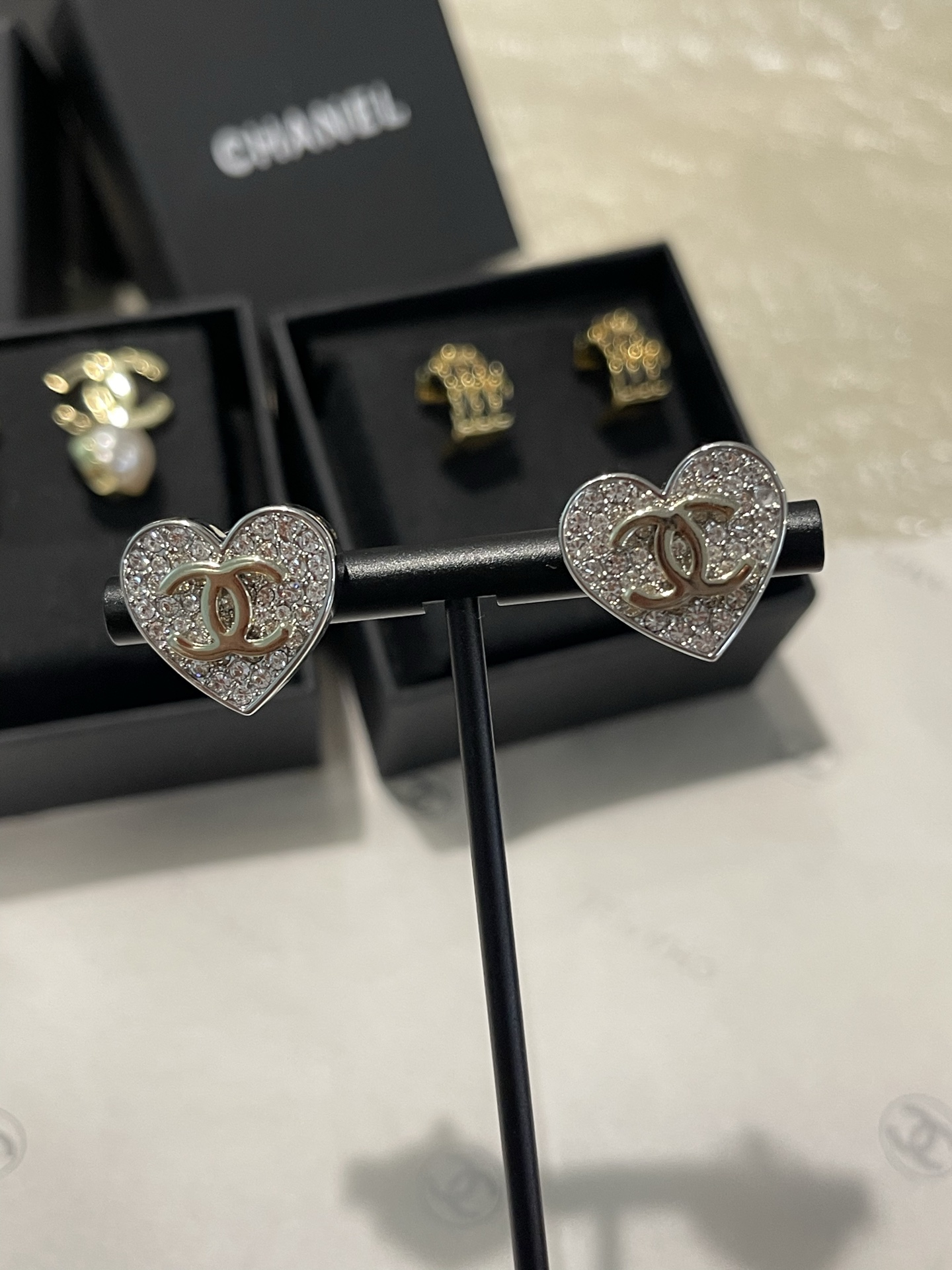 シャネル ハート クリスタル CC スタッドピアス ゴールド&シルバー 詳細画像 1