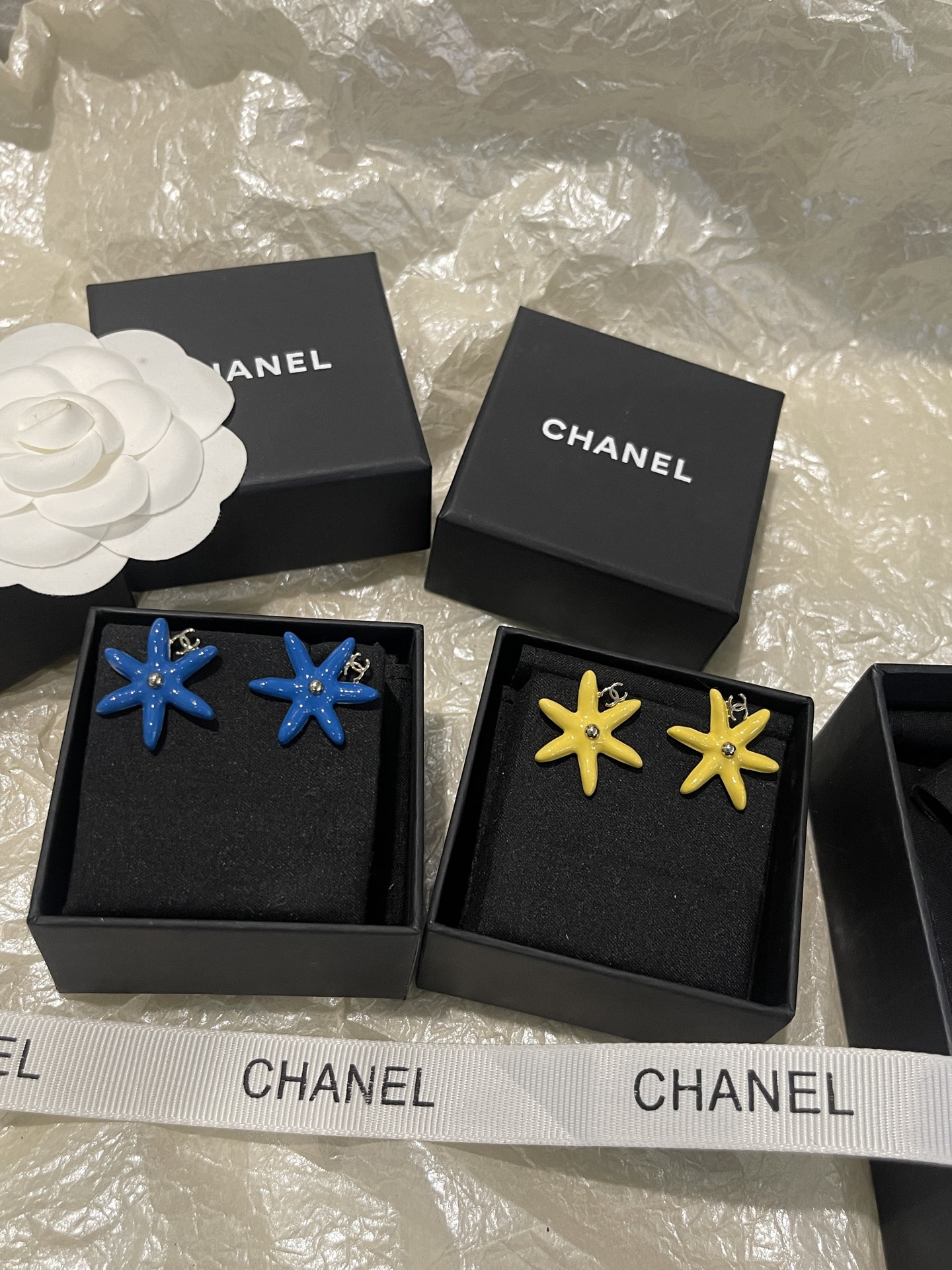 シャネル ヒトデ スタッドピアス イエロー×ブルー 詳細画像 1