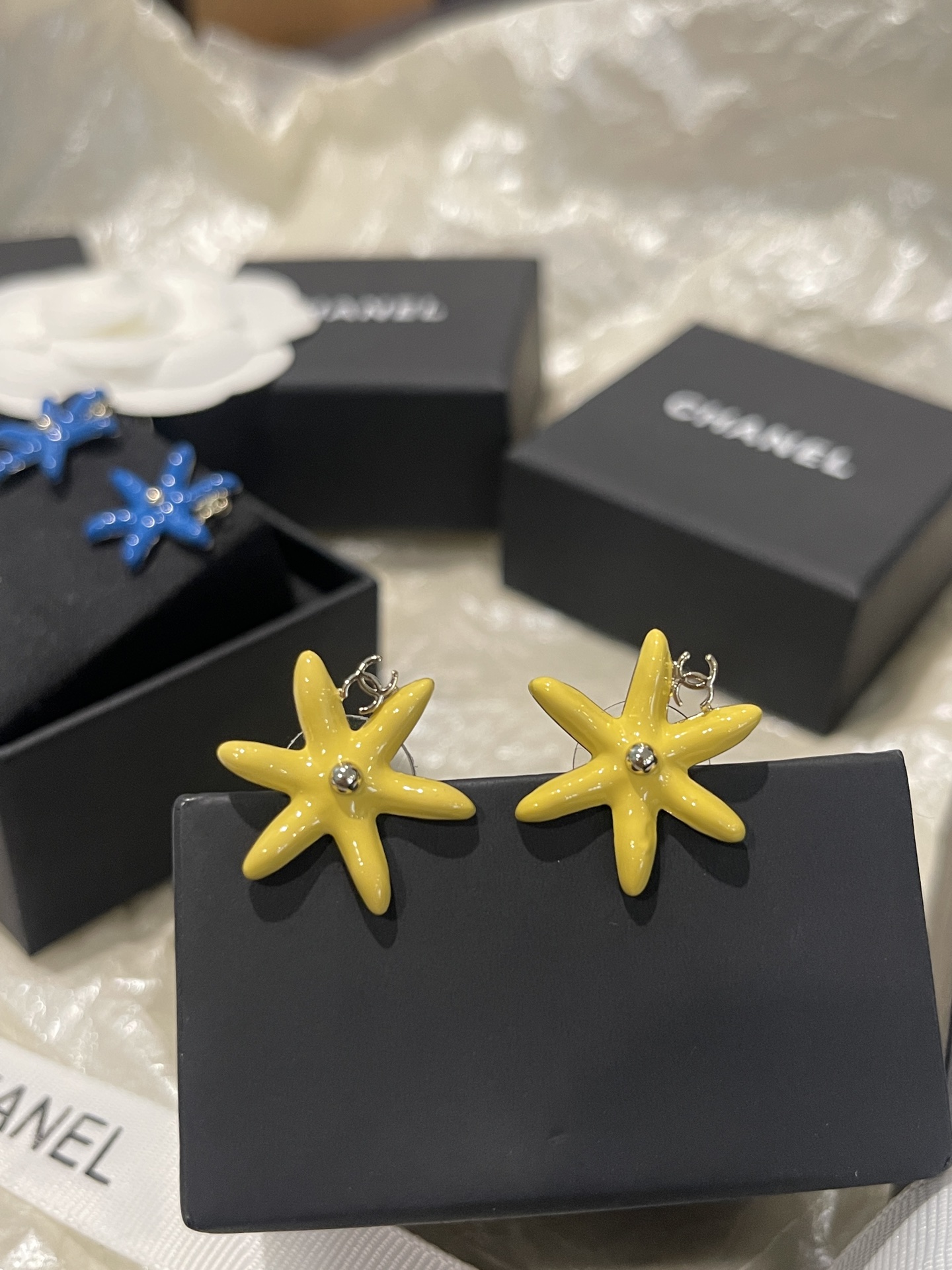 シャネル ヒトデ スタッドピアス イエロー×ブルー 詳細画像 2