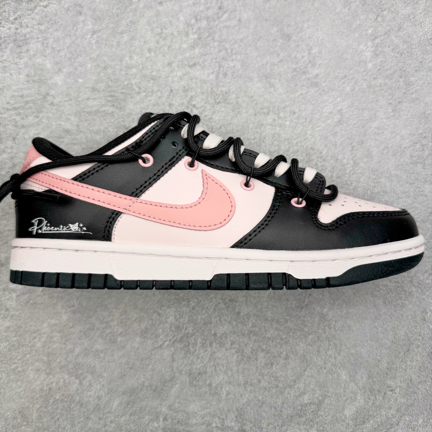 ナイキ Dunk Low インク ブラック ホワイト ピンク スウッシュ BP1120-059 詳細画像 1