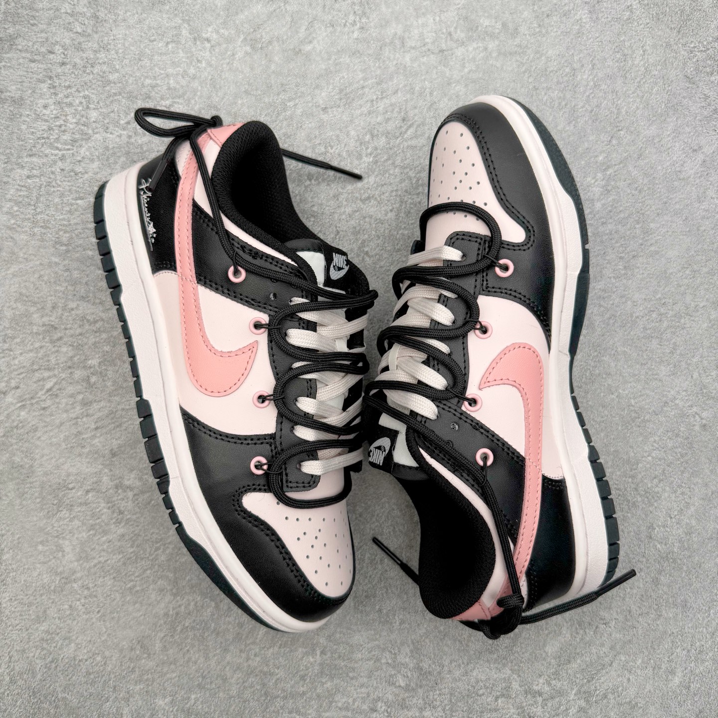 ナイキ Dunk Low インク ブラック ホワイト ピンク スウッシュ BP1120-059 詳細画像 3