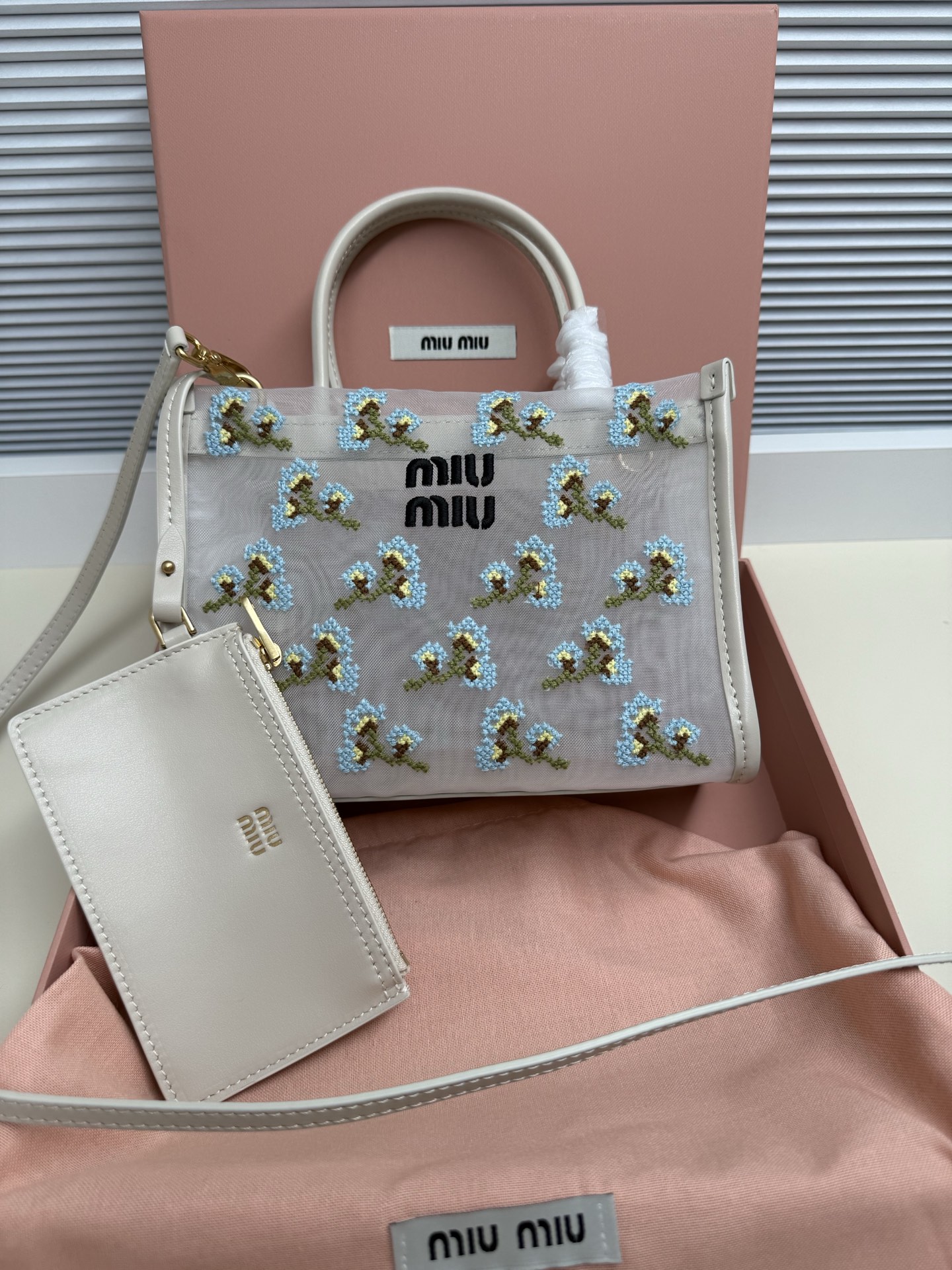 ミュウミュウ メッシュ フローラル刺繍 ミニトートバッグ アイボリー 5BA310 詳細画像 1