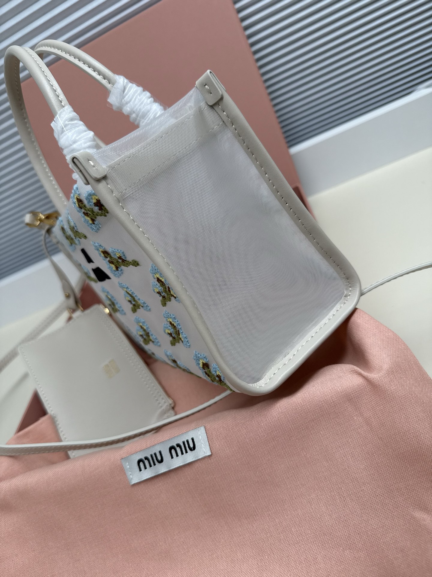 ミュウミュウ メッシュ フローラル刺繍 ミニトートバッグ アイボリー 5BA310 詳細画像 3