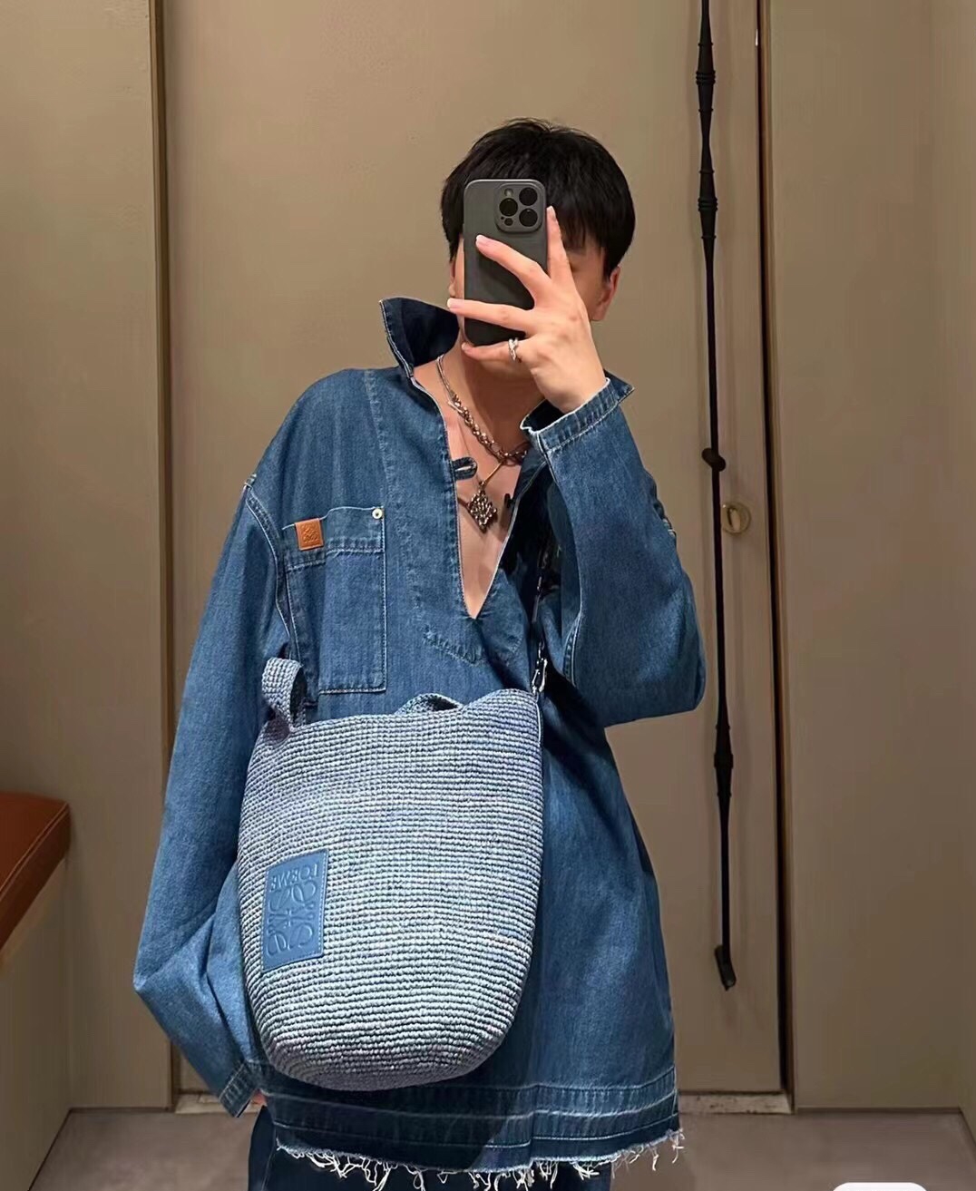ロエベ Slit Tote ラフィアバッグ ブルー 詳細画像 2