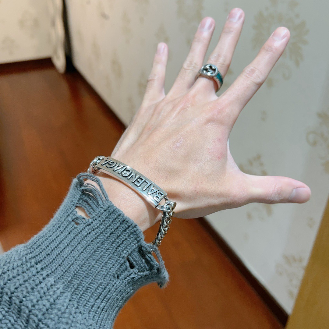 バレンシアガ ロゴプレート チェーンブレスレット シルバー 詳細画像 3