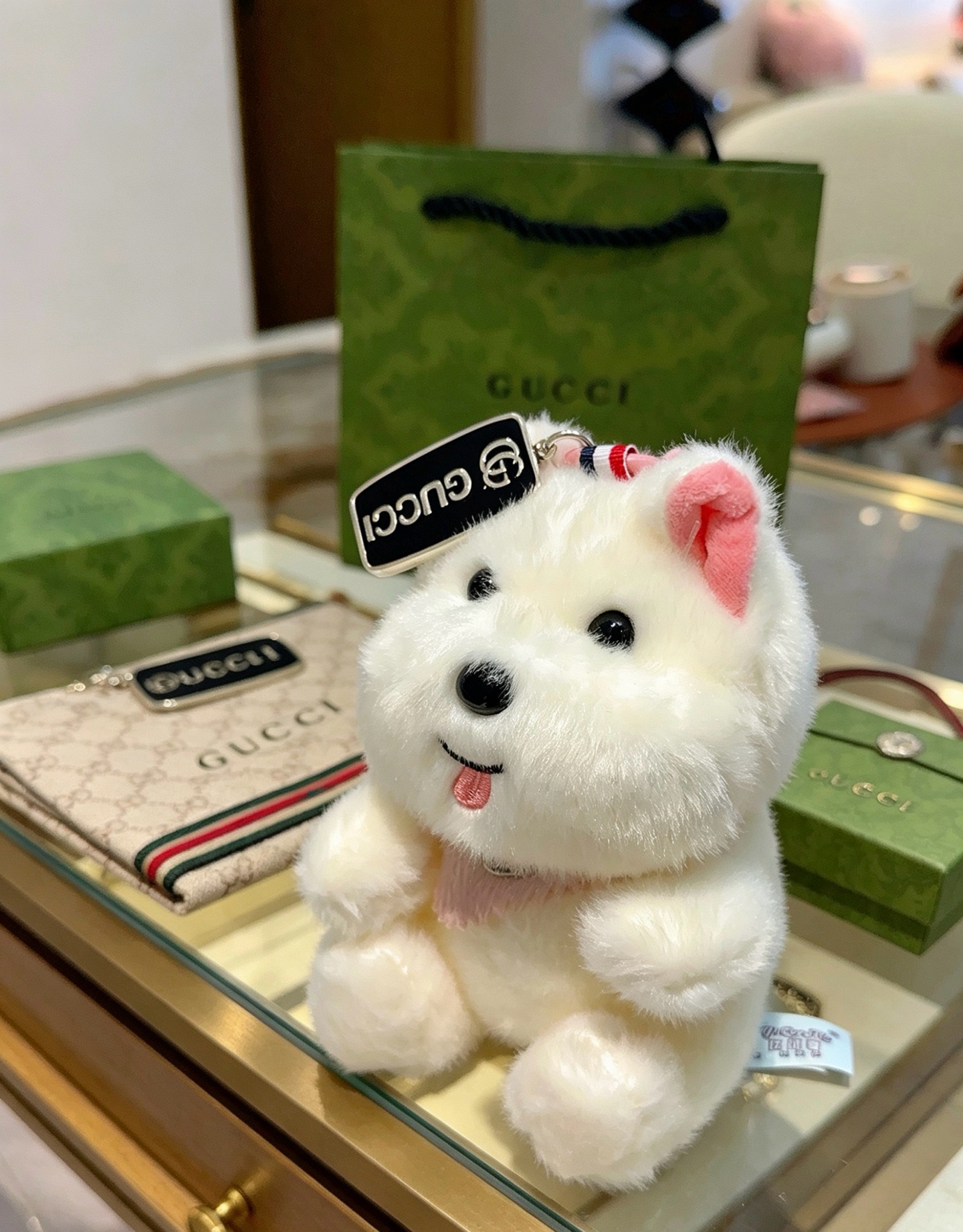 グッチ ぬいぐるみ犬チャーム キーホルダー ホワイト 詳細画像 3