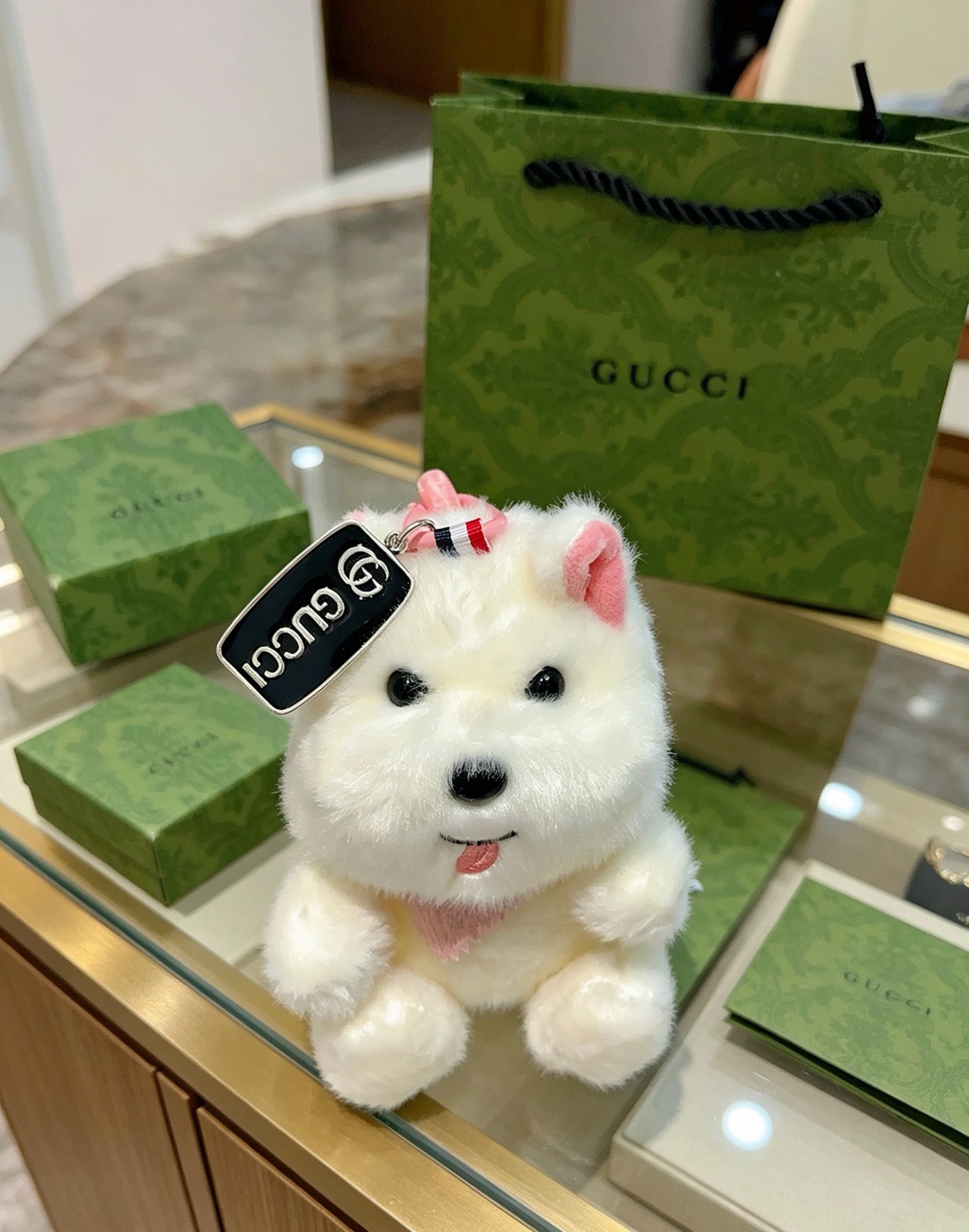 グッチ ぬいぐるみ犬チャーム キーホルダー ホワイト 詳細画像 2