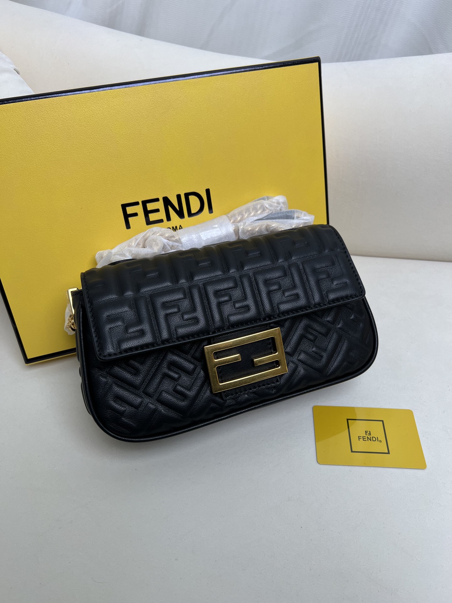 フェンディ バゲット ミディアム チェーンバッグ ブラック 詳細画像 1