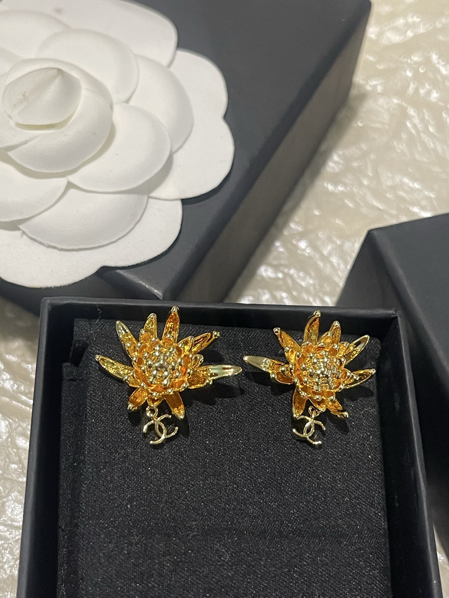 シャネル 小雛菊 K金ペンダント ダブルC フラワーピアス ゴールド 詳細画像 3