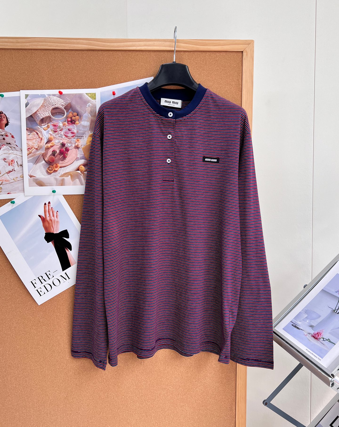 ミュウミュウ ヴィンテージ ワインレッド ファインストライプ ヘンリーネック 長袖Tシャツ M765250 詳細画像 1