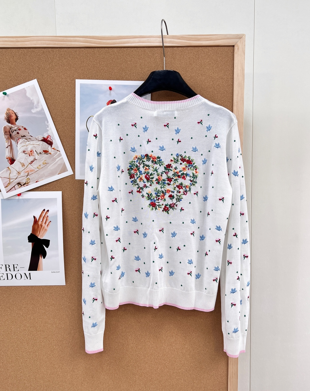 ディオール 小鳥とバラ刺繍 ニットカーディガン D654360 詳細画像 2