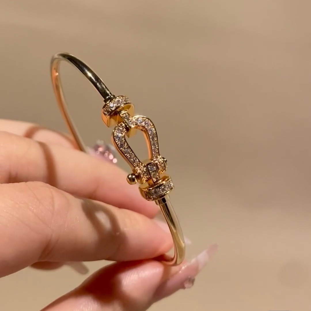 ナイキ ラインストーン馬蹄バックル ブレスレット バングル シャンパンゴールド 詳細画像 1