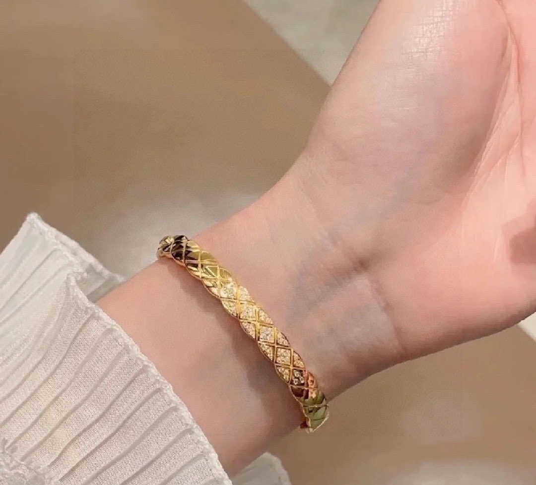 シャネル ダイヤ風スタッズ バングルブレスレット 詳細画像 2