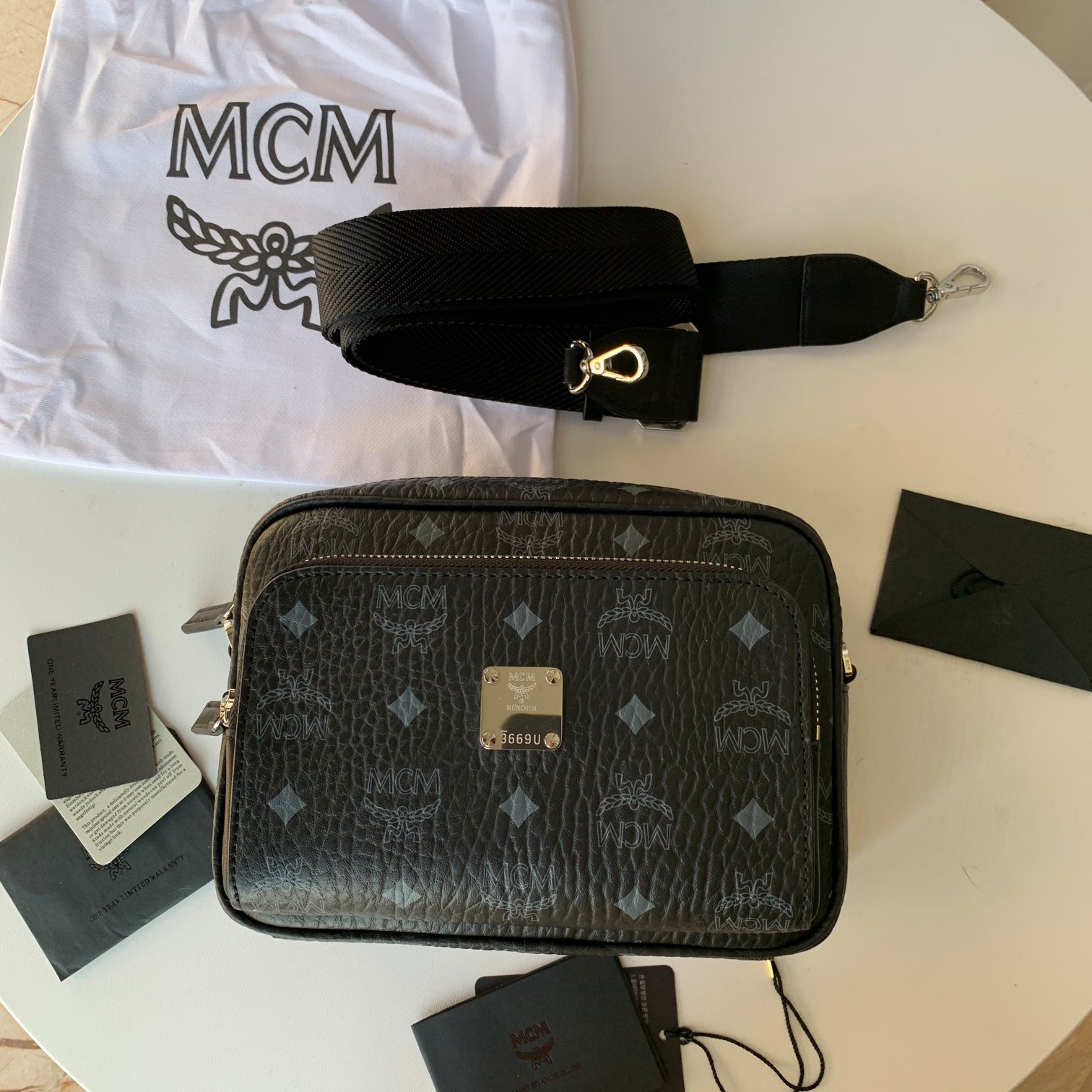MCM ヴィセトス カメラバッグ ブラック 詳細画像 1