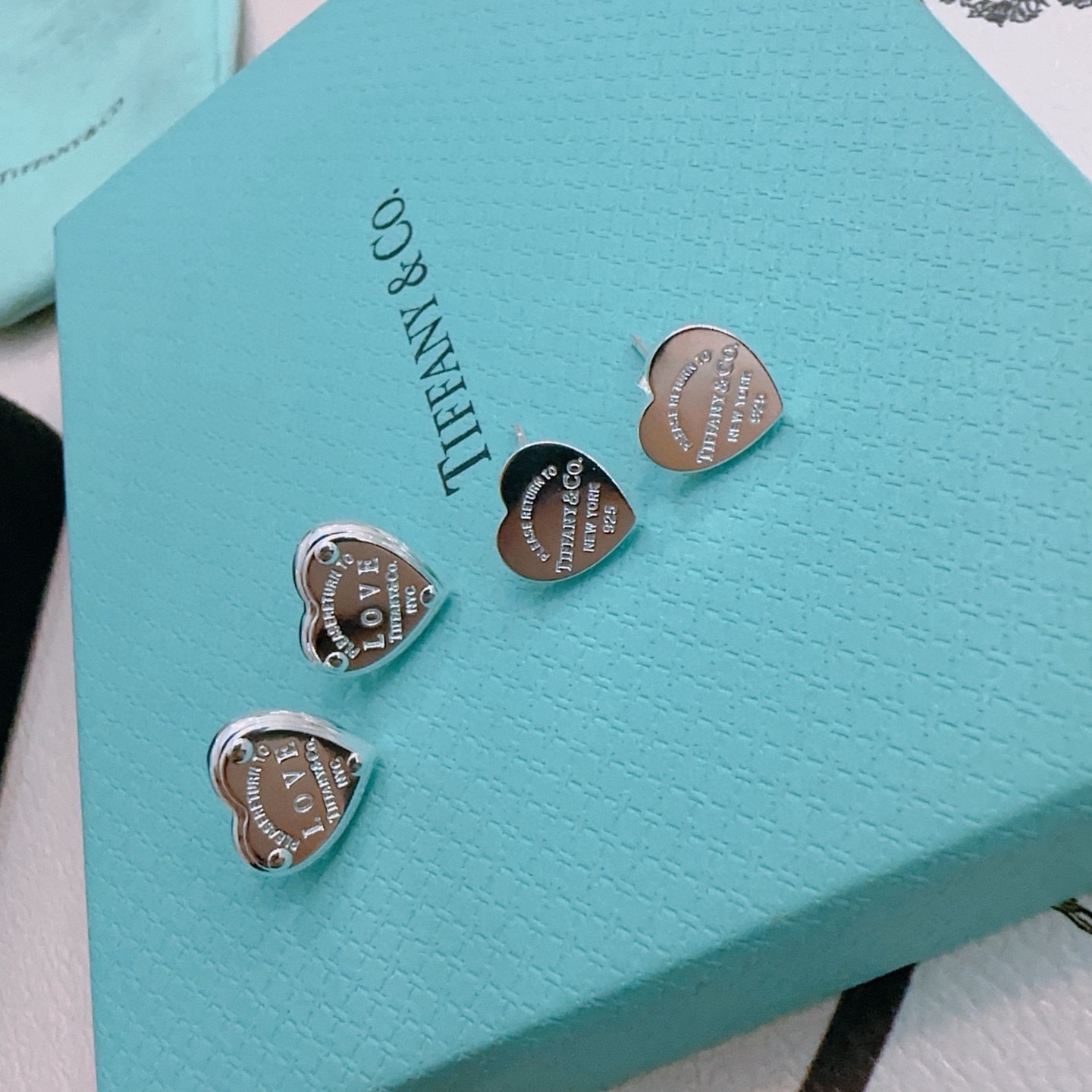 ティファニー Return to Tiffany ハート ピアス シルバー 詳細画像 1