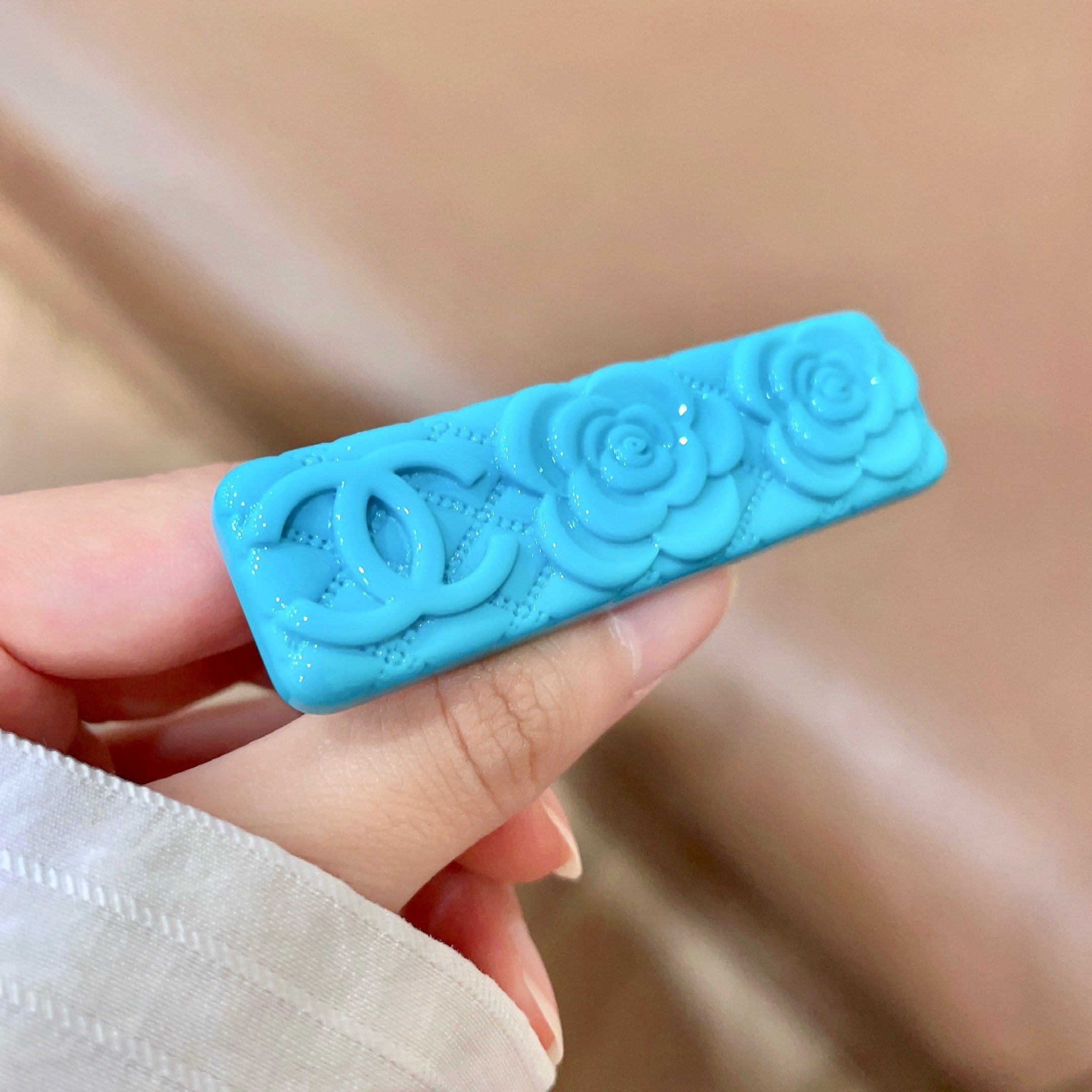 シャネル カメリア ヘアクリップ ターコイズブルー 詳細画像 3