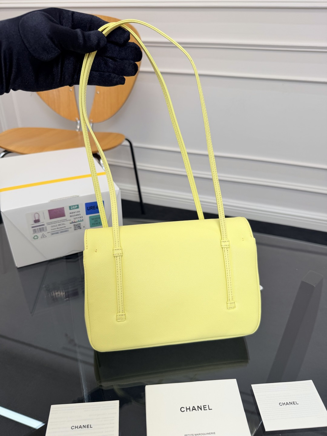 シャネル 26P キャビア調エンボスレザー スモール フラップ ショルダーバッグ イエロー 詳細画像 2
