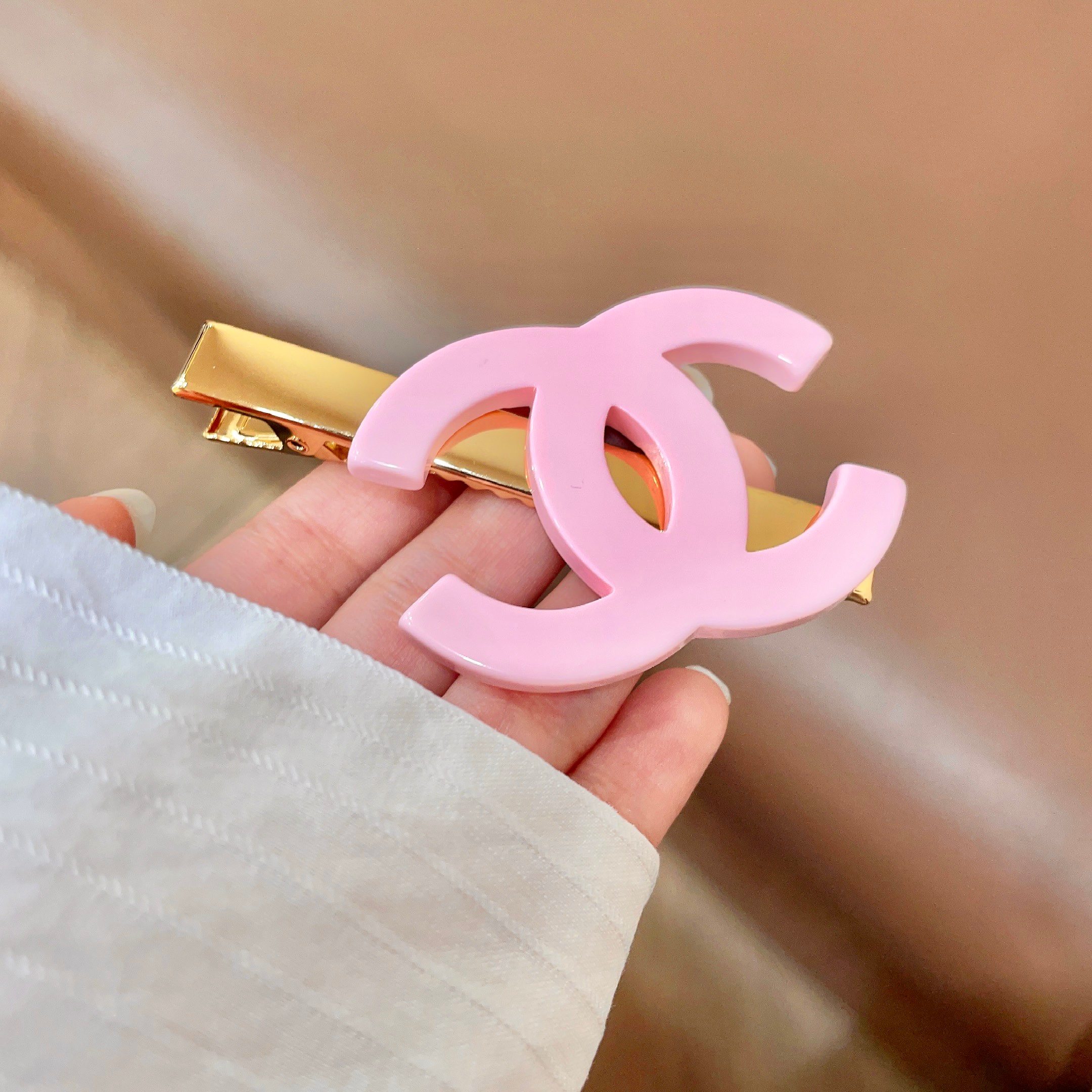 シャネル クラシック ロゴ ヘアクリップ ピンク 詳細画像 3