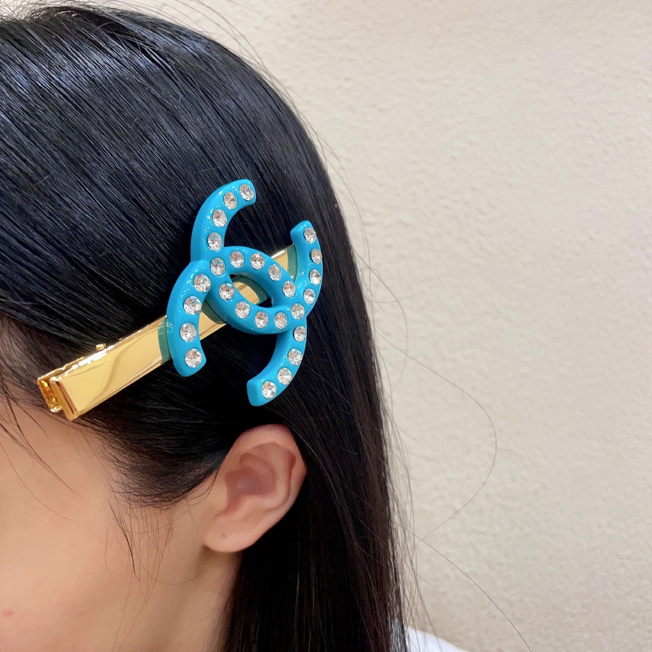 シャネル ロゴ ヘアクリップ ブルー 詳細画像 1