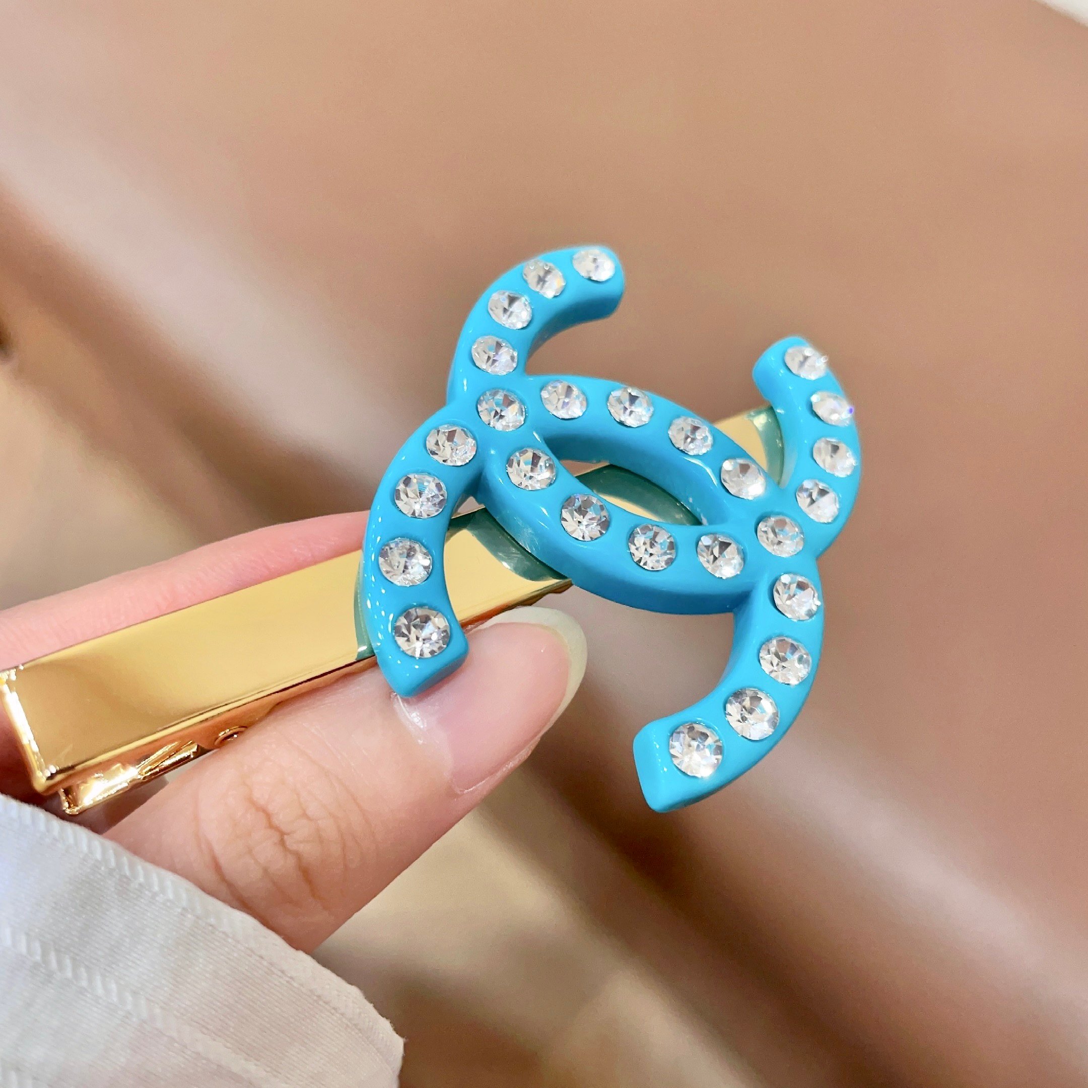 シャネル ロゴ ヘアクリップ ブルー 詳細画像 3