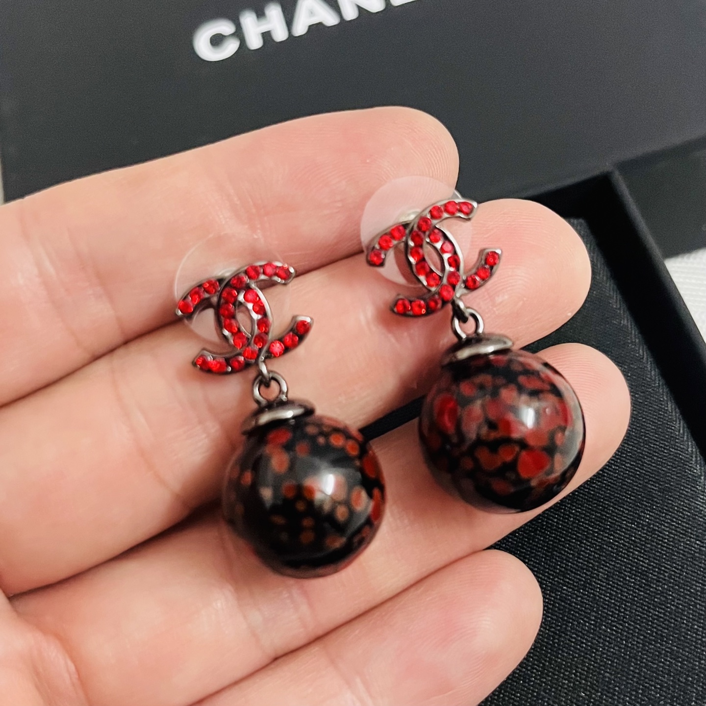 シャネル CCロゴ ボールドロップ イヤリング レッド ブラック 詳細画像 2