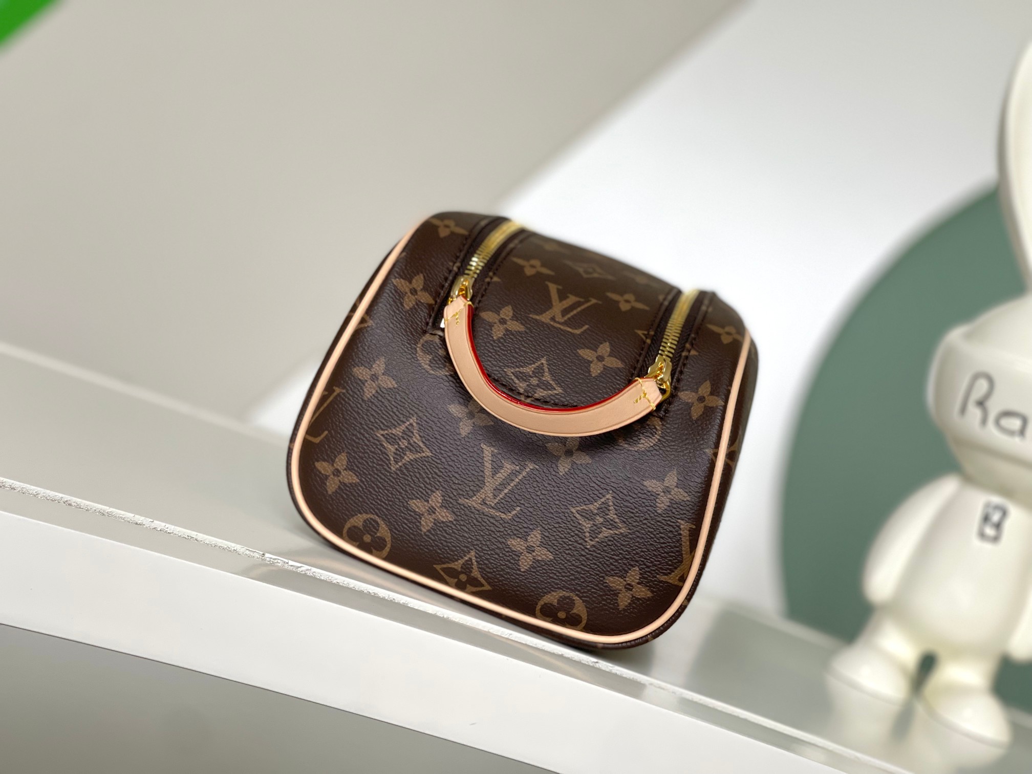 ルイ・ヴィトン ダミエ キャンバス トイレタリーポーチ ラージ 詳細画像 2