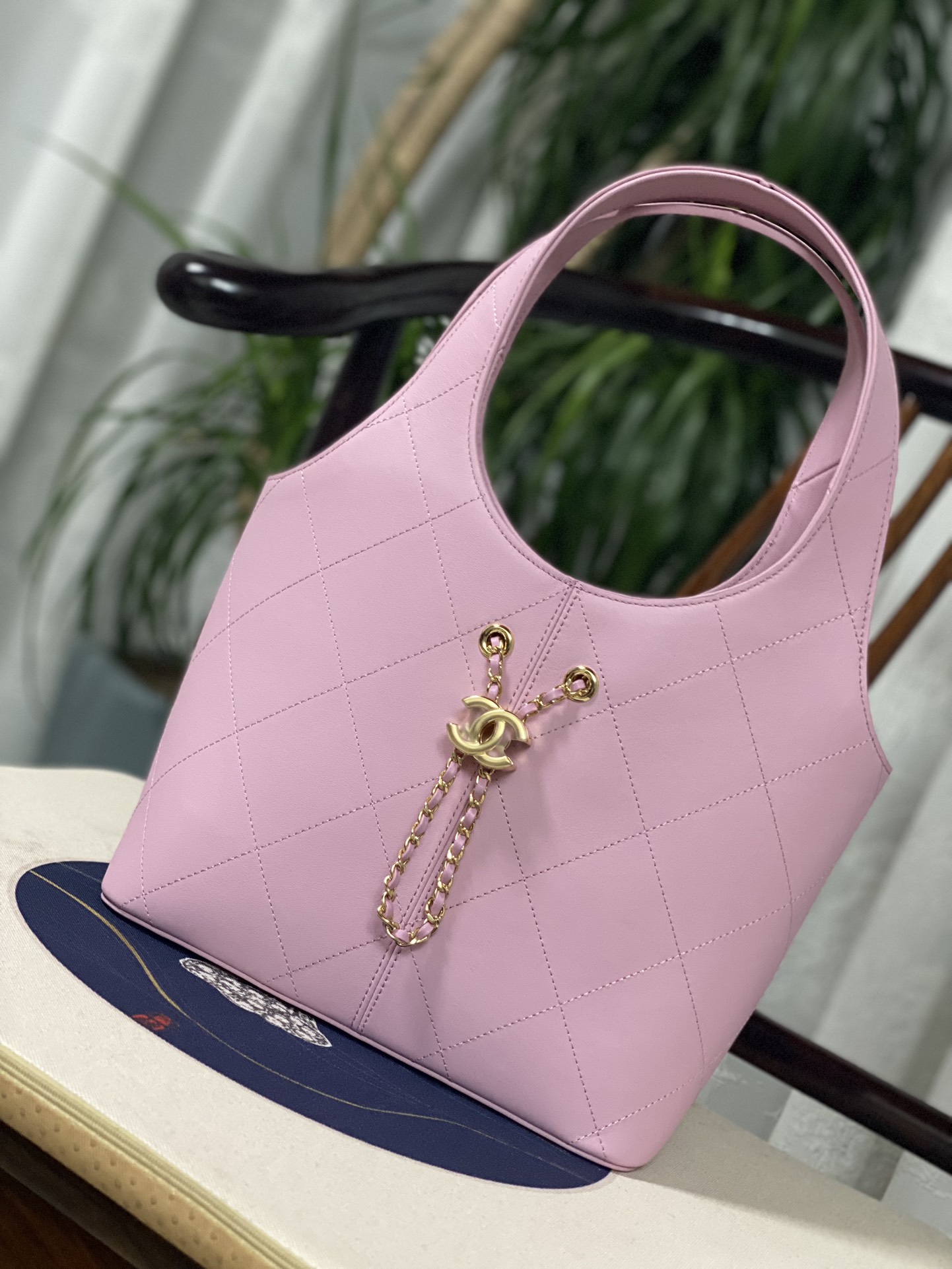 シャネル Hobo ショルダーバッグ ミディアム AS6108 サクラピンク 詳細画像 1