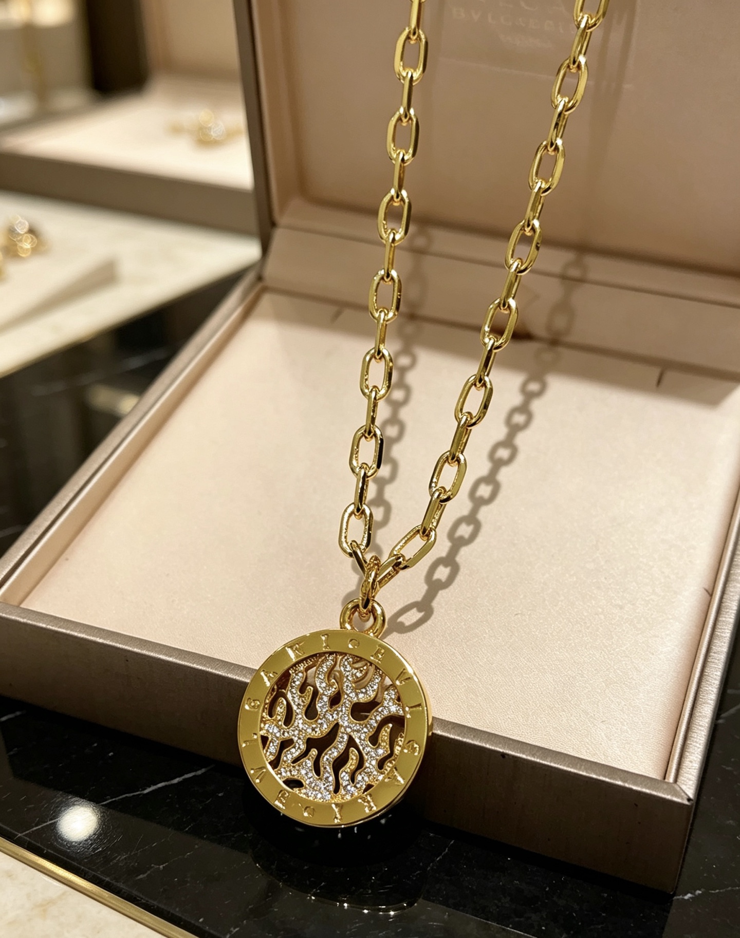 ブルガリ DIVAS' DREAM ネックレス 18K ゴールド 60cm ゴールド 詳細画像 2