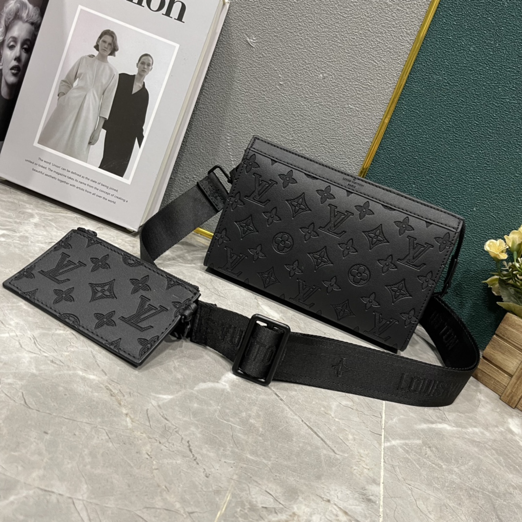 ルイ・ヴィトン Pochette Voyage モノグラム・シャドウ 2点セット ショルダーバッグ ブラック 詳細画像 1