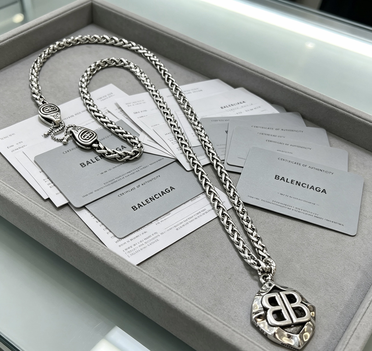 バレンシアガ BB ペンダント チェーンネックレス シルバー 詳細画像 2