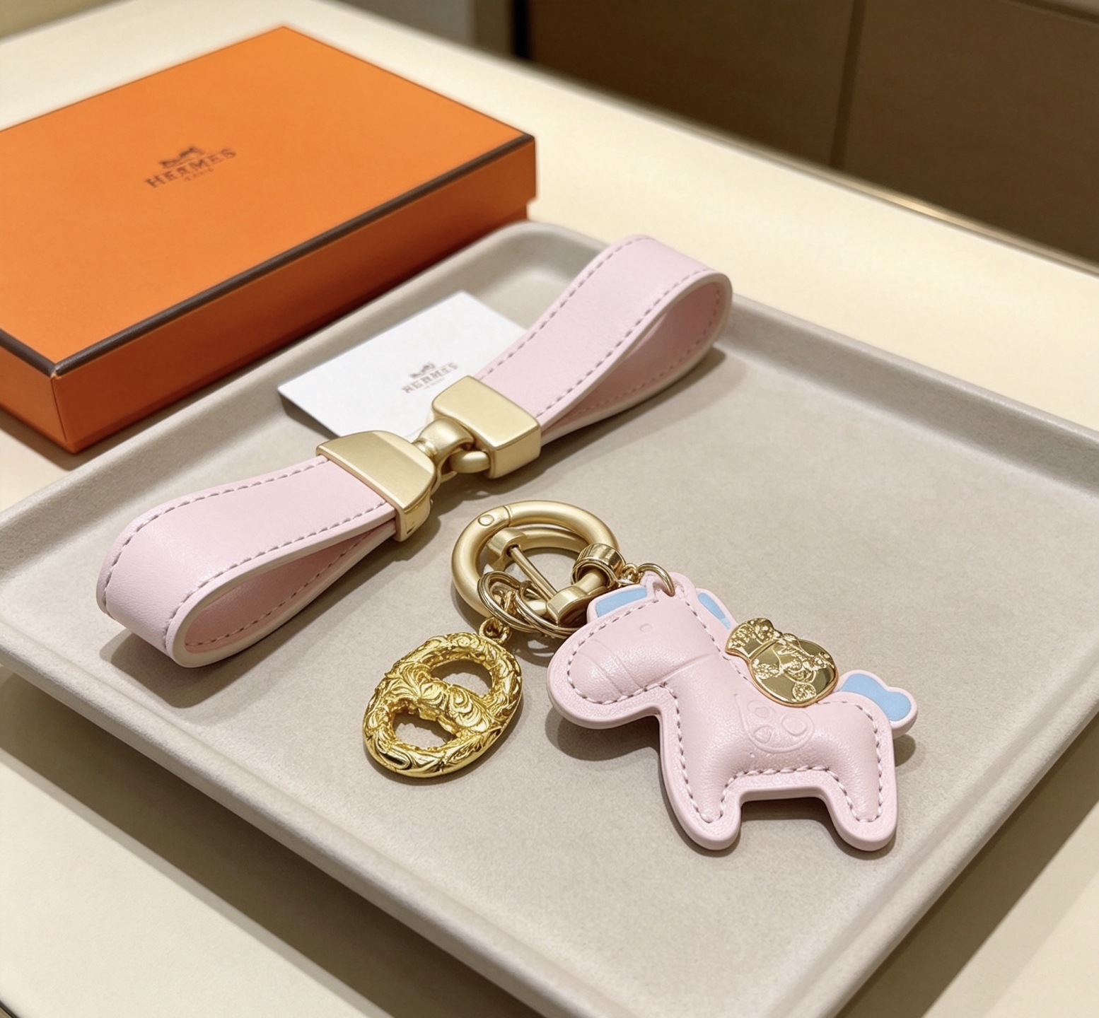 エルメス ホースチャーム レザーストラップ キーチェーン ピンク ゴールド 詳細画像 2