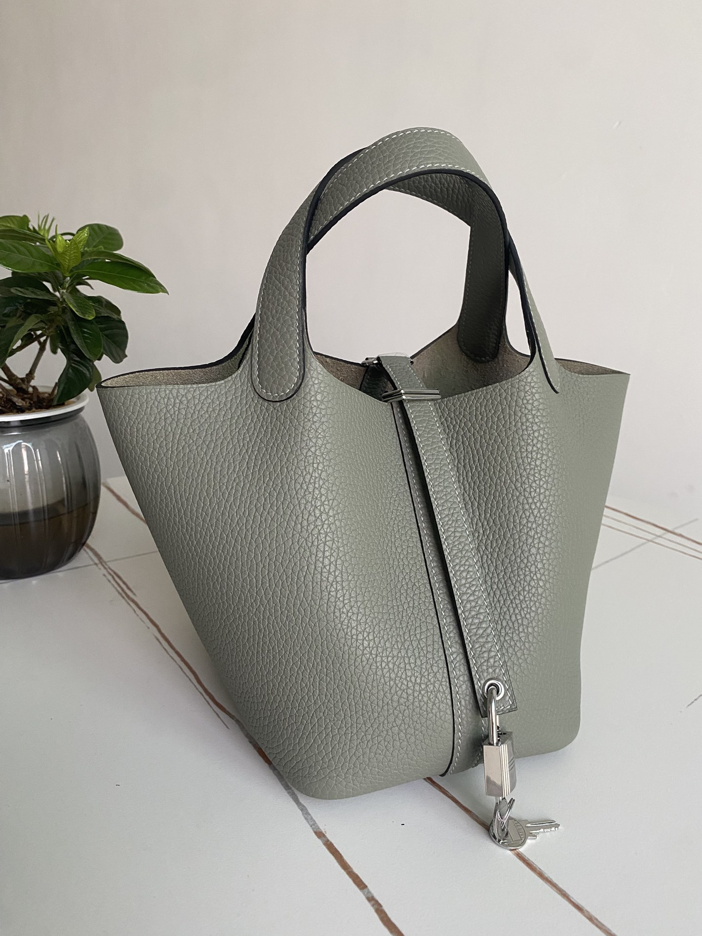 エルメス ピコタンロック 18 ハンドバッグ エレファントグレー TCカーフ シルバー金具 詳細画像 2