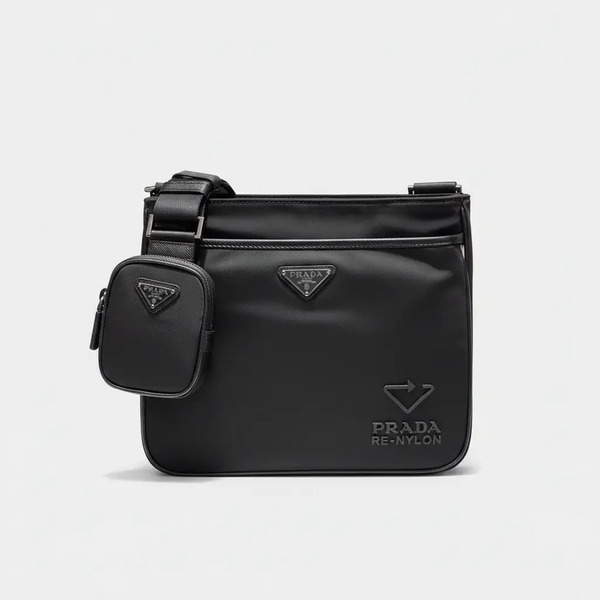 プラダ Re-Nylon ショルダーバッグ ポーチ付き ブラック