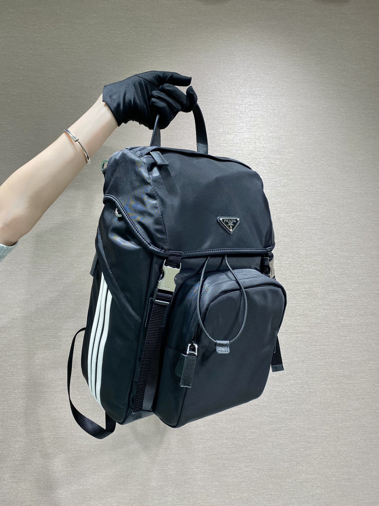 プラダ Re-Nylon サフィアーノレザー バックパック ブラック 詳細画像 1