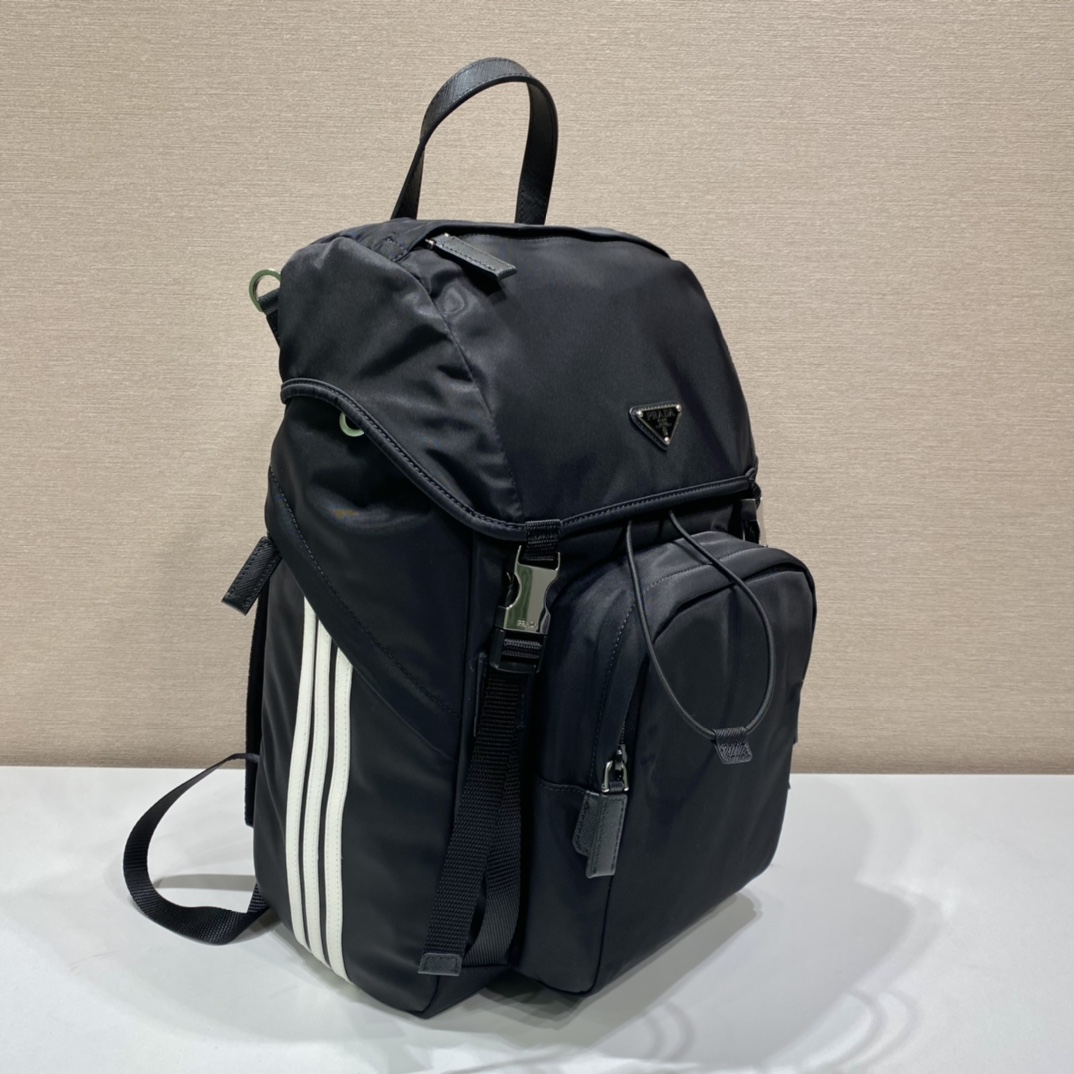 プラダ Re-Nylon サフィアーノレザー バックパック ブラック 詳細画像 3