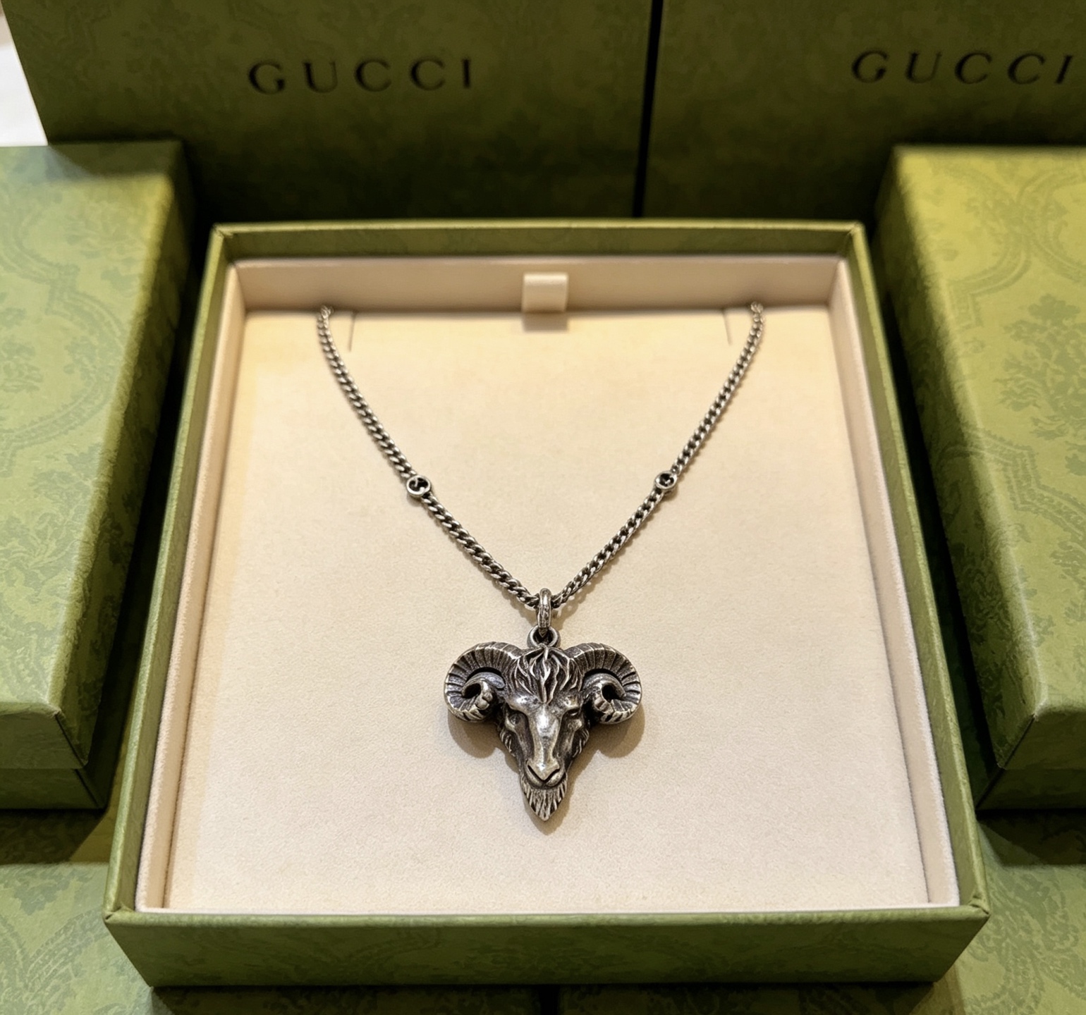 グッチ アンガーフォレスト ペンダント ネックレス シルバー 詳細画像 2