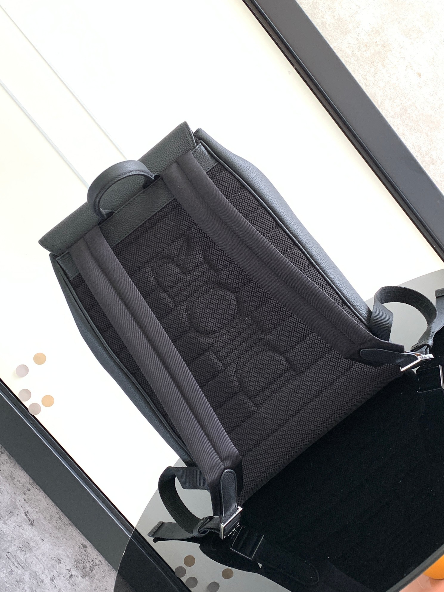ディオール サドル バックパック ブラック グレインカーフスキン 詳細画像 3
