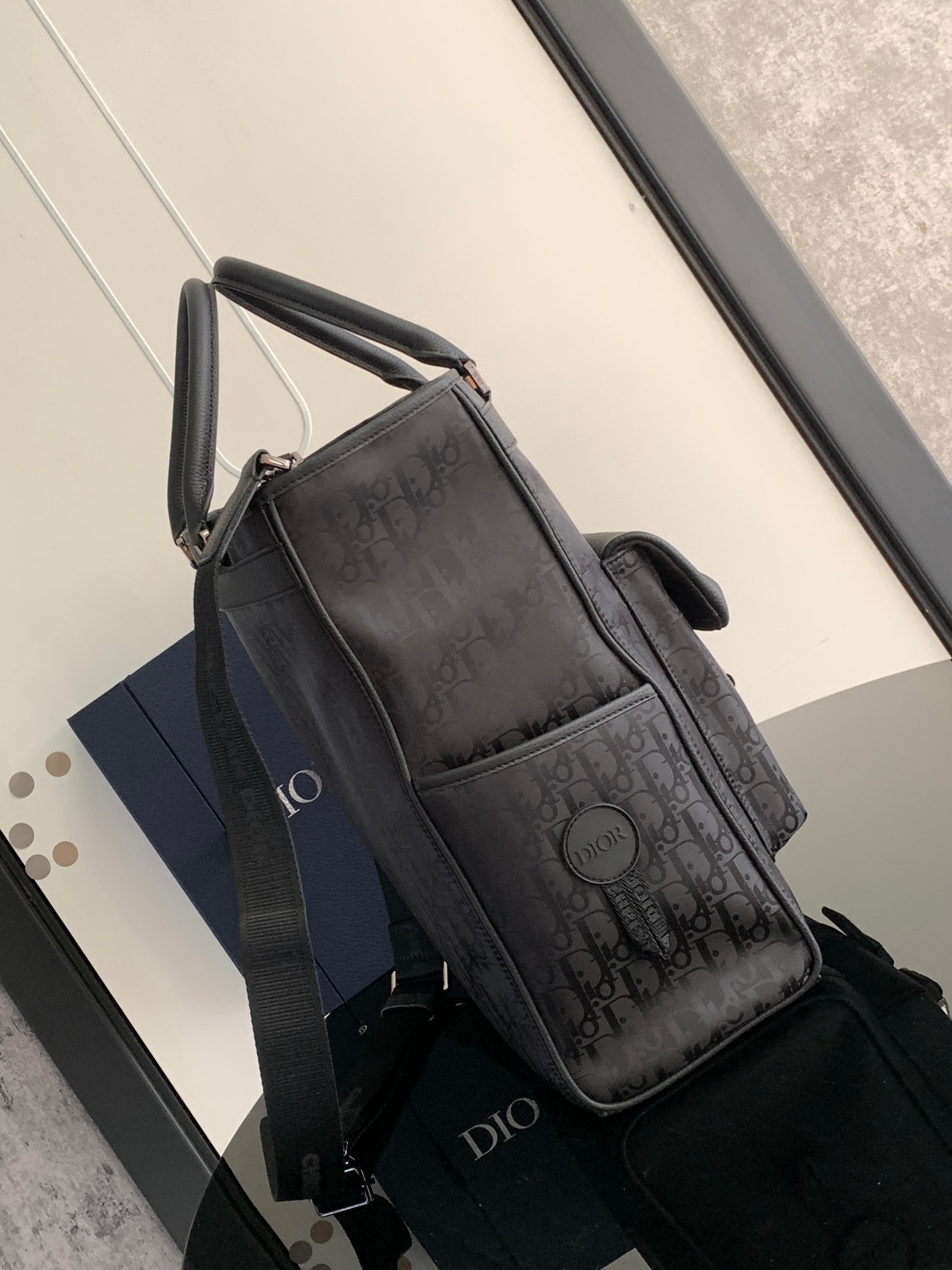 バレンシアガ Explorer トートバッグ ブラック 1ESSH069YIH 詳細画像 2